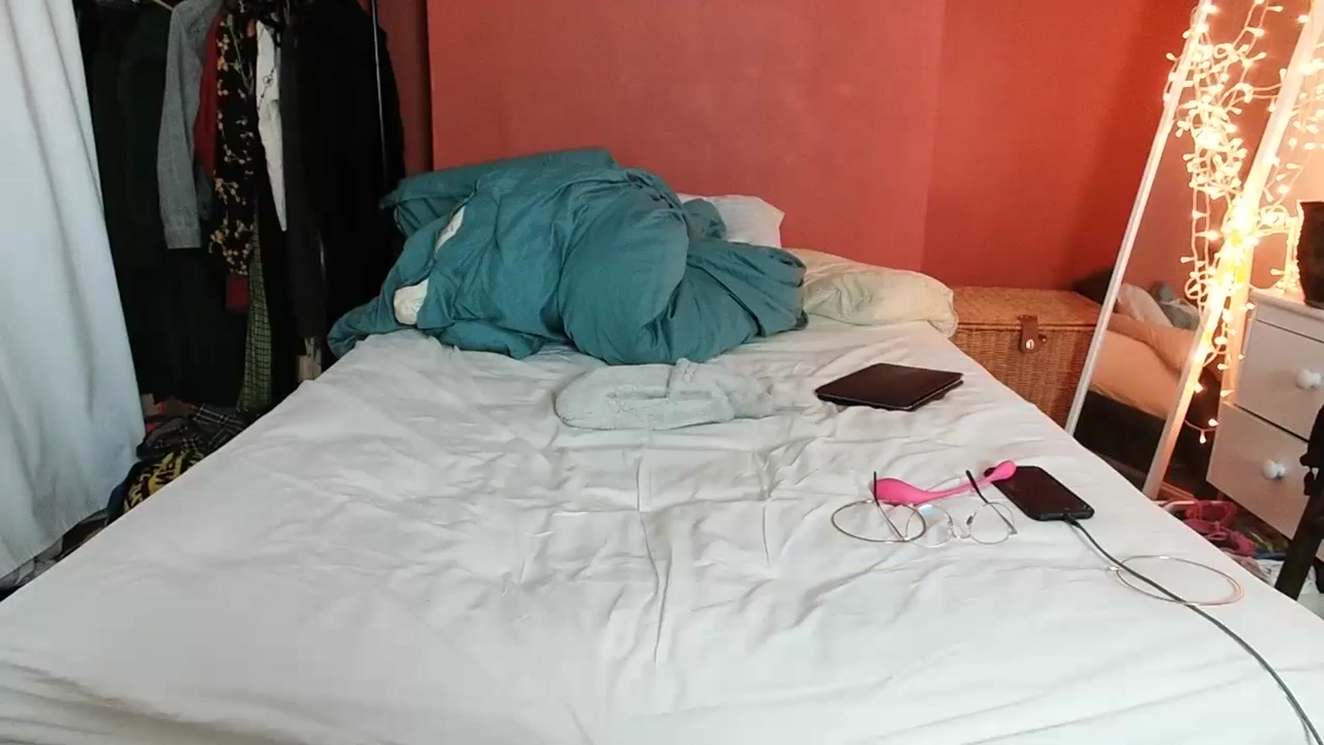 Gallery image thumbnail from MissAveryBlue's myfreecams stream on, 10/23/2023, 17:47 image 11 of 20