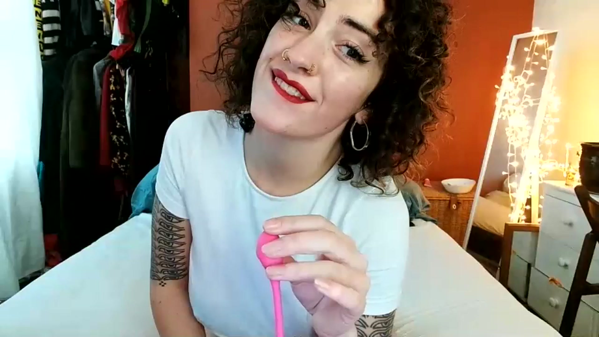 Gallery image thumbnail from MissAveryBlue's myfreecams stream on, 12/12/2023, 15:01 image 1 of 20