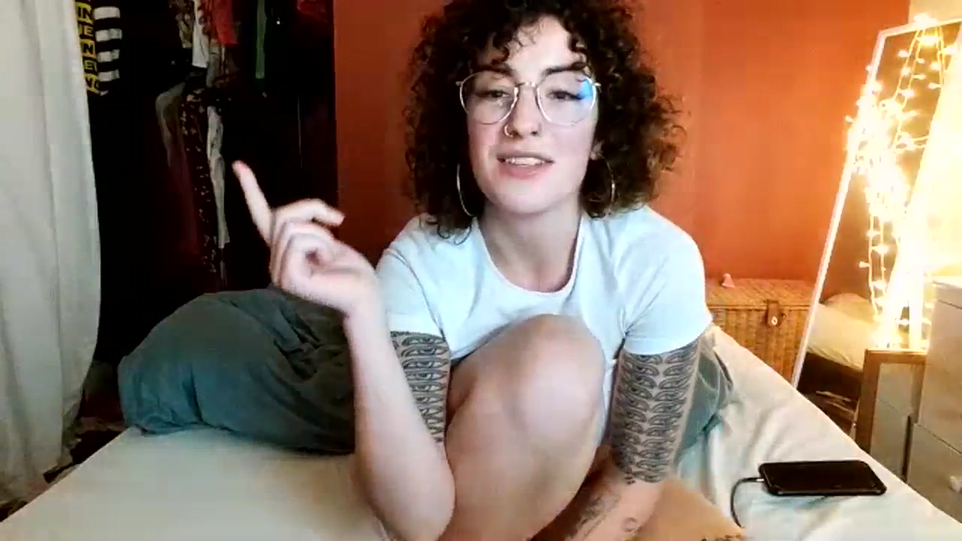 Gallery image thumbnail from MissAveryBlue's myfreecams stream on, 12/12/2023, 21:32 image 6 of 20