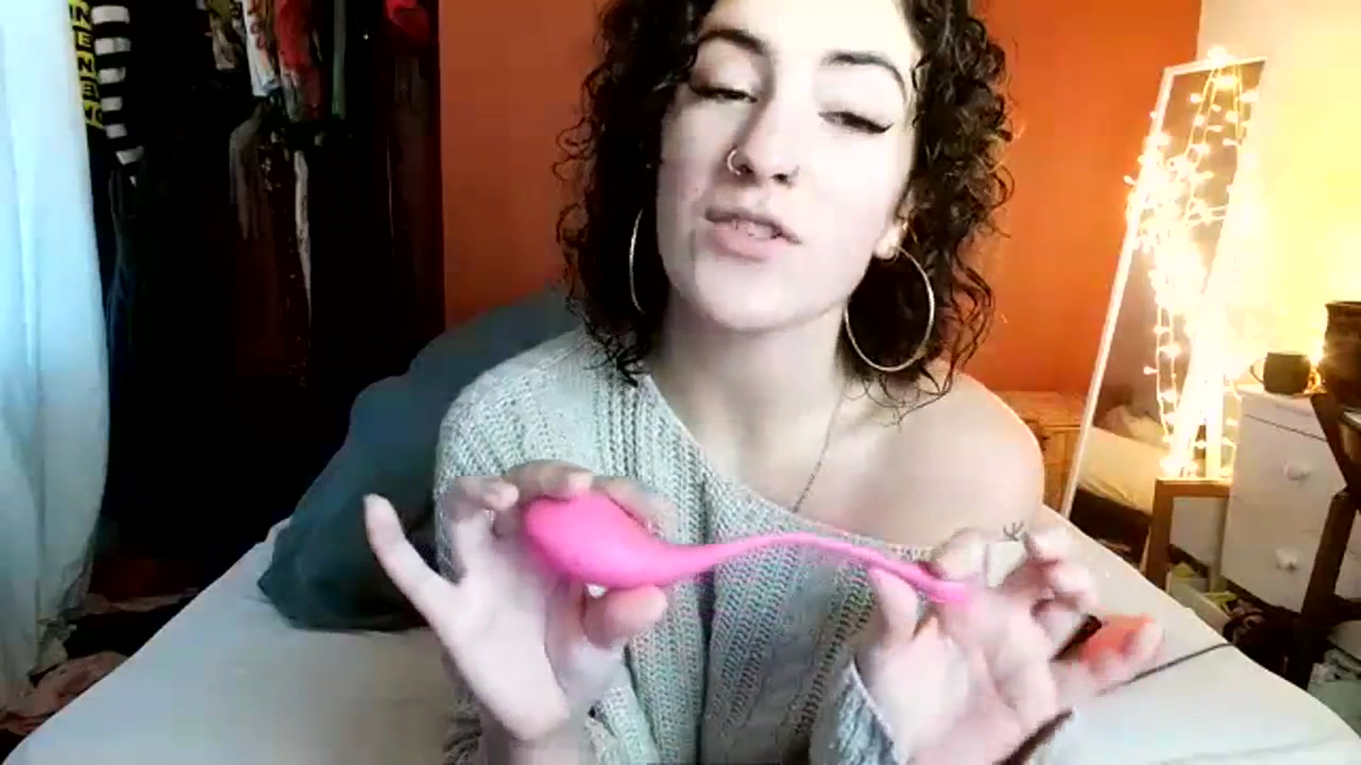 Gallery image thumbnail from MissAveryBlue's myfreecams stream on, 12/14/2023, 14:44 image 3 of 20