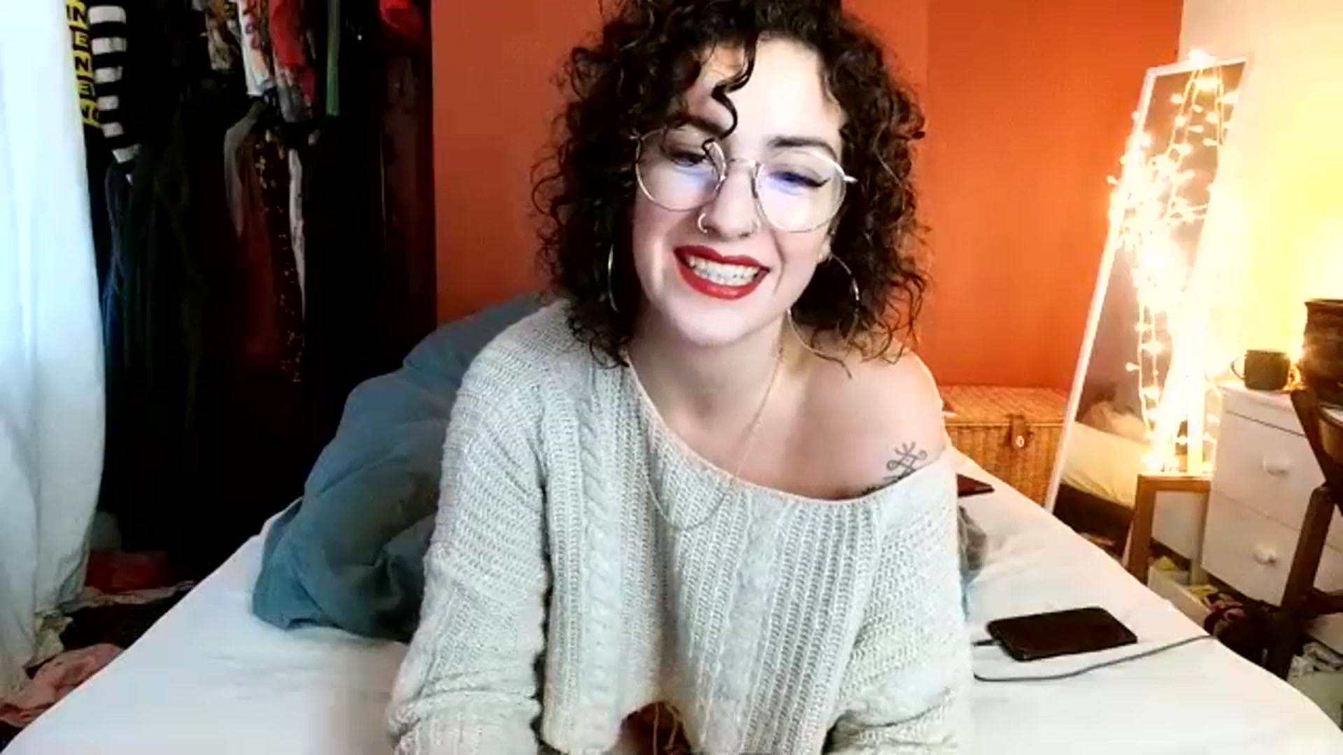 Gallery image thumbnail from MissAveryBlue's myfreecams stream on, 12/14/2023, 14:44 image 12 of 20