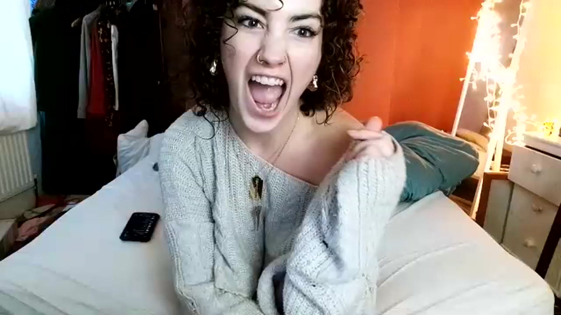 Gallery image thumbnail from MissAveryBlue's myfreecams stream on, 12/21/2023, 13:25 image 4 of 20