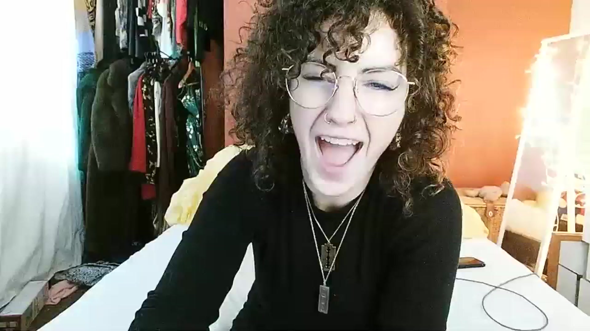 Gallery image thumbnail from MissAveryBlue's myfreecams stream on, 12/28/2023, 12:43 image 6 of 20