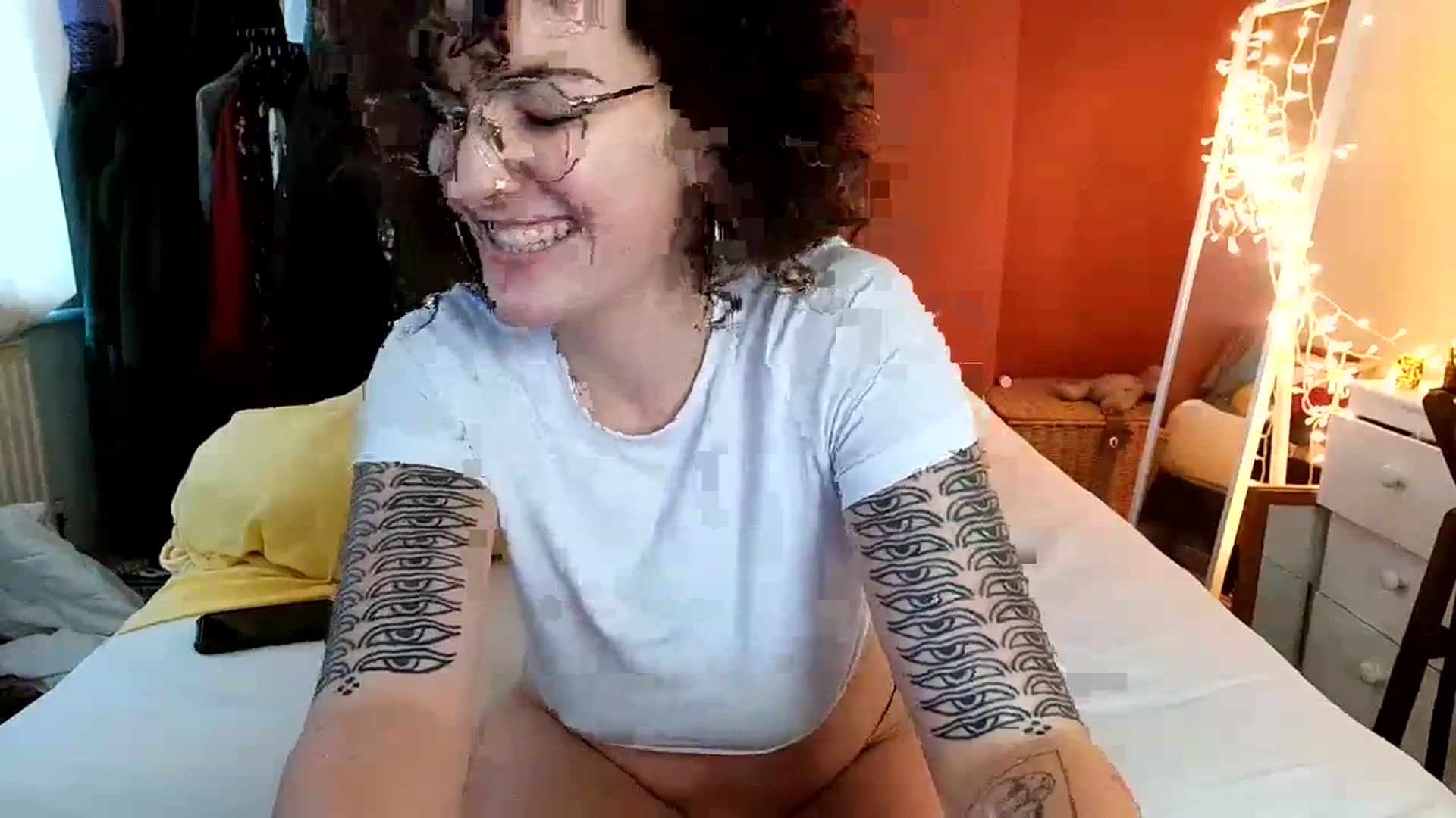 Gallery image thumbnail from MissAveryBlue's myfreecams stream on, 12/31/2023, 14:31 image 6 of 20