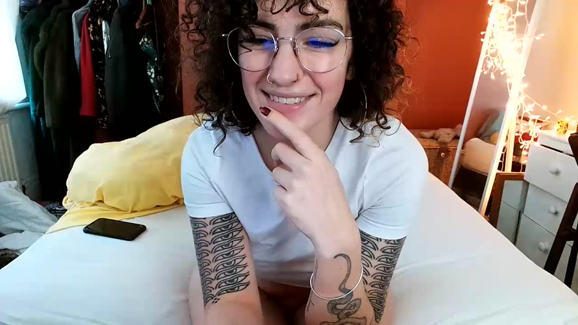 Gallery image thumbnail from MissAveryBlue's myfreecams stream on, 12/31/2023, 14:31 image 1 of 20