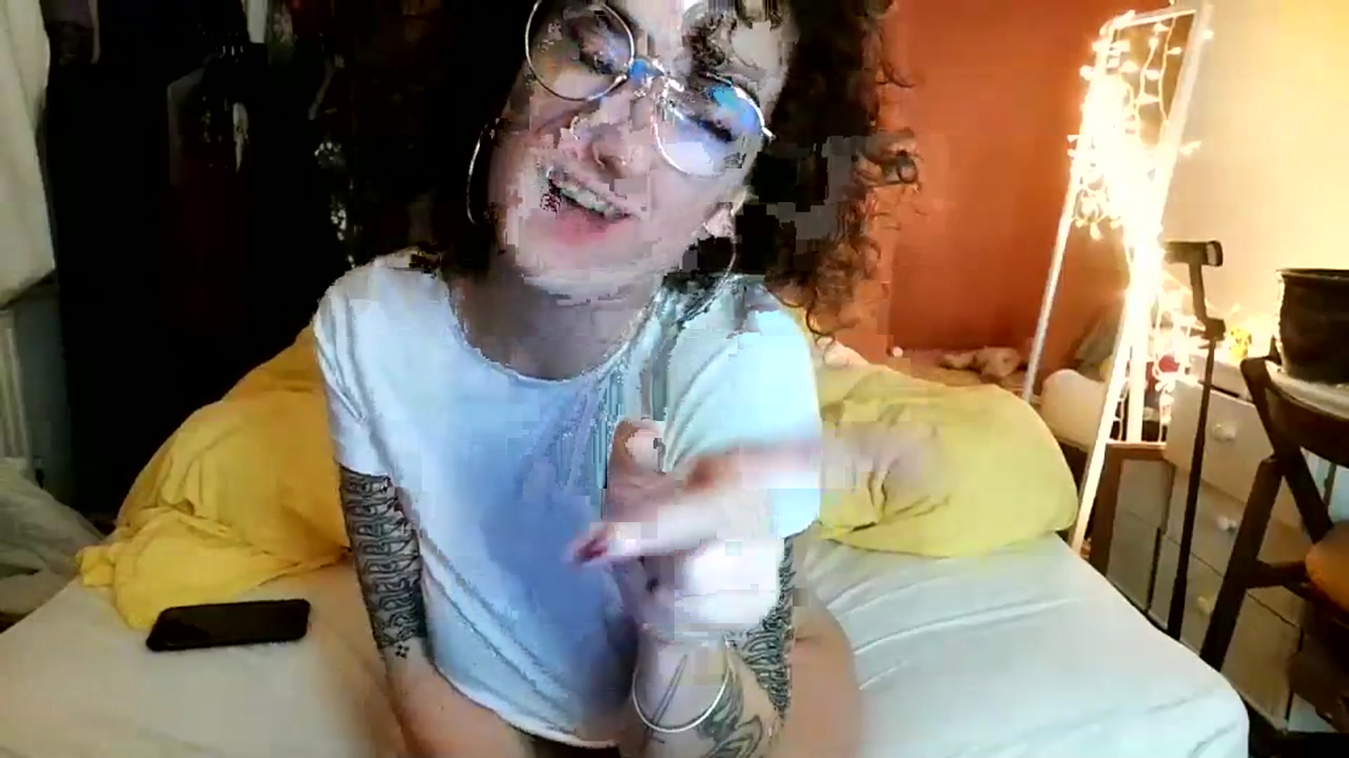 Gallery image thumbnail from MissAveryBlue's myfreecams stream on, 12/31/2023, 21:31 image 17 of 20