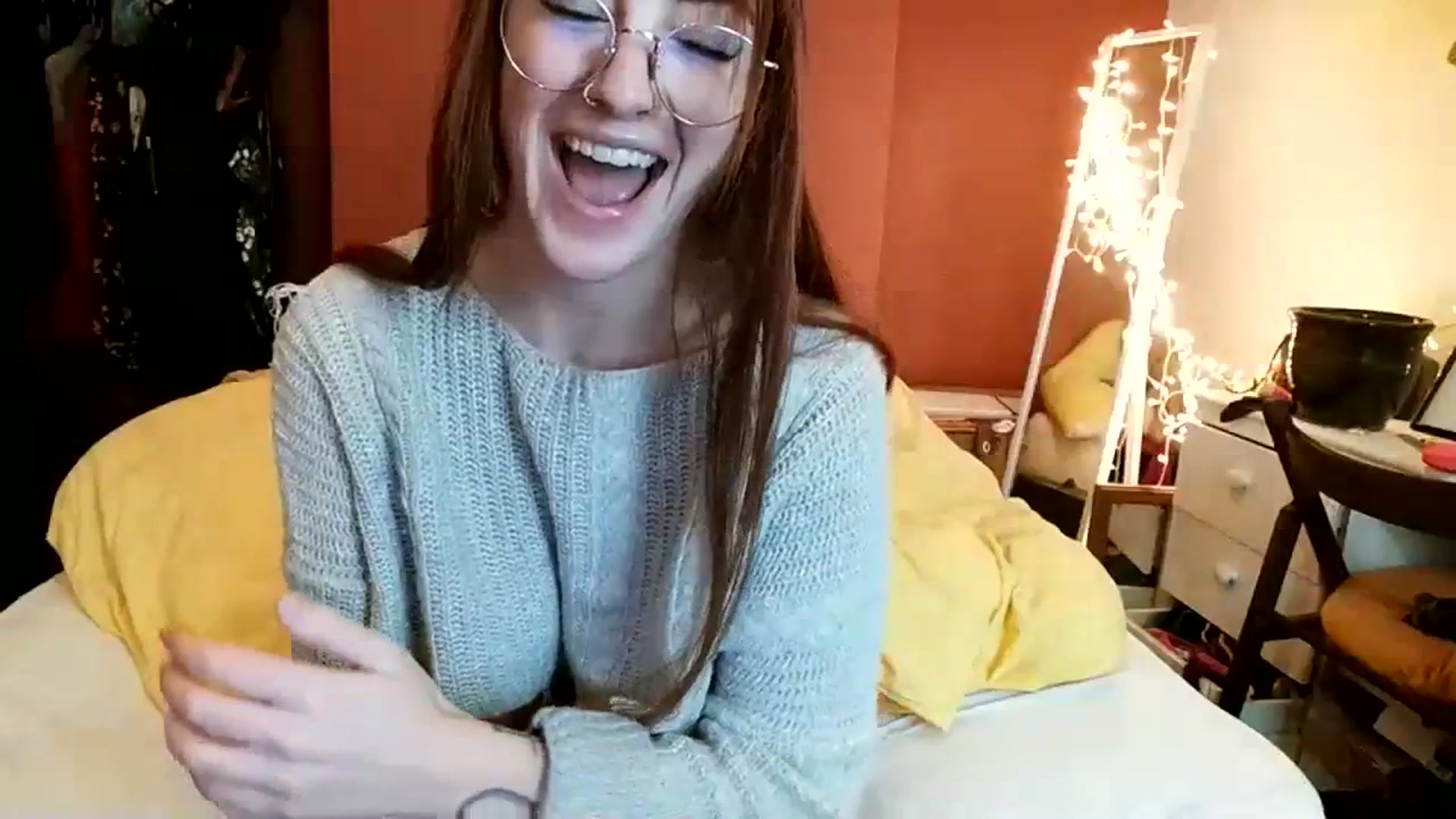 Gallery image thumbnail from MissAveryBlue's myfreecams stream on, 01/07/2024, 18:53 image 17 of 20