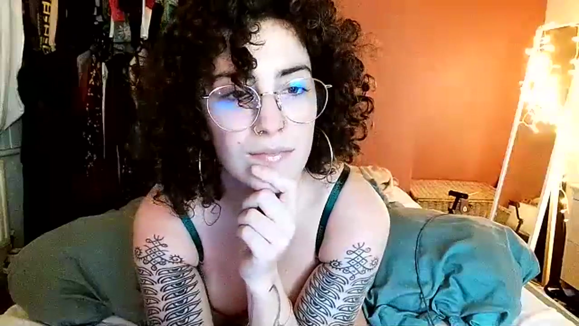 Gallery image thumbnail from MissAveryBlue's myfreecams stream on, 02/08/2024, 20:07 image 9 of 20