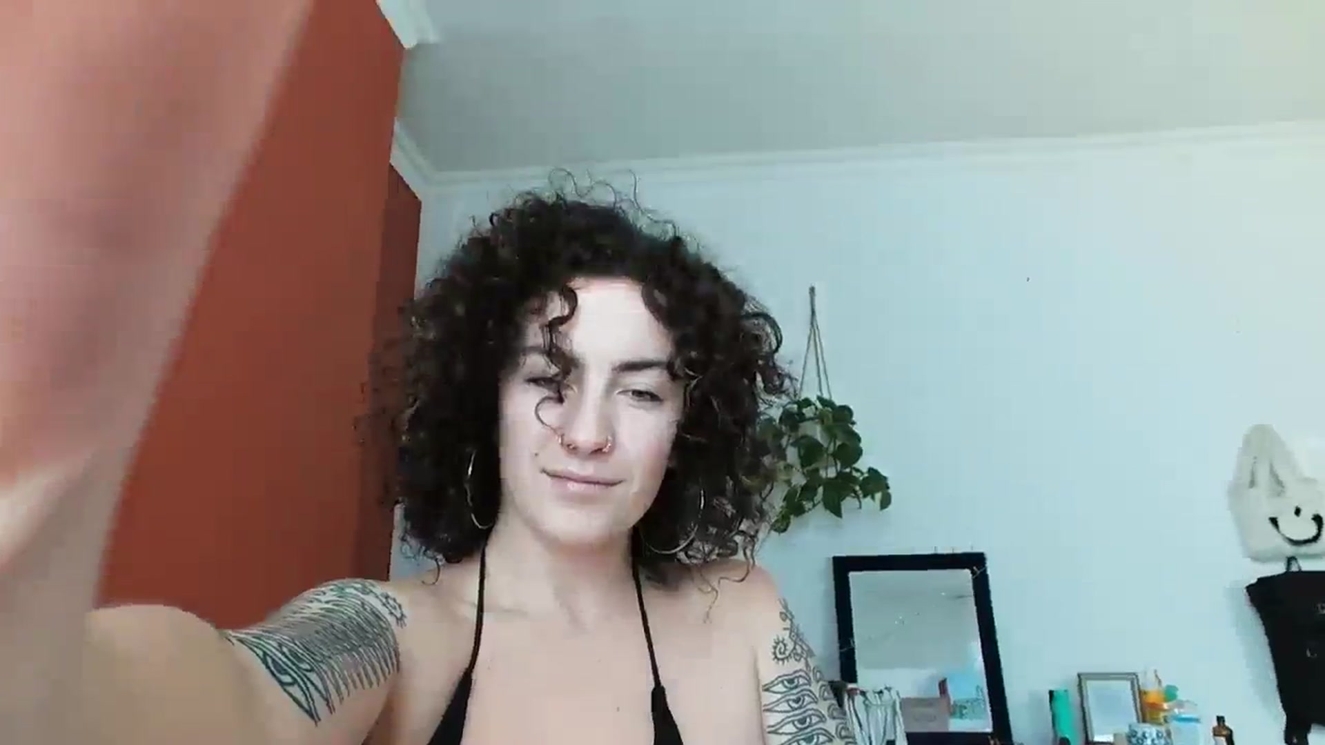 Gallery image thumbnail from MissAveryBlue's myfreecams stream on, 02/12/2024, 14:00 image 20 of 20