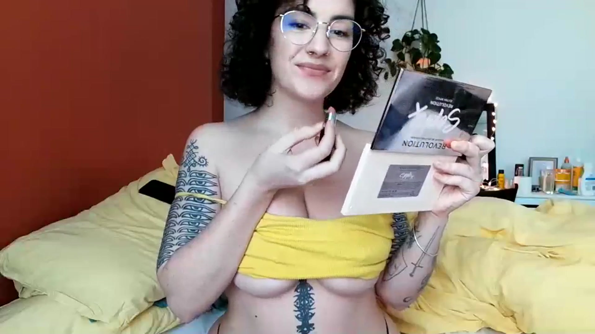 Gallery image thumbnail from MissAveryBlue's myfreecams stream on, 03/15/2024, 17:11 image 2 of 20
