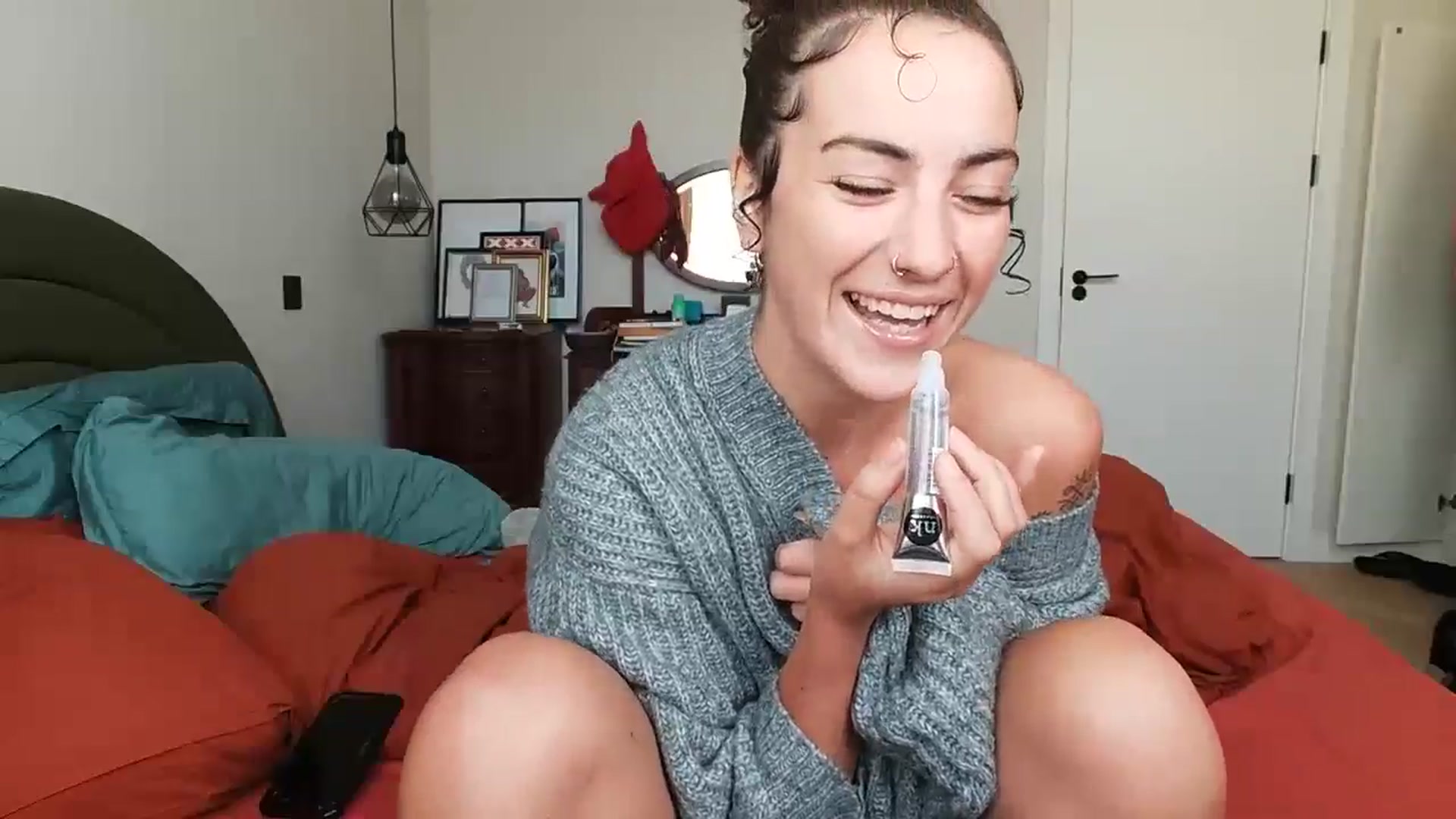 Gallery image thumbnail from MissAveryBlue's myfreecams stream on, 11/21/2024, 13:43 image 10 of 20