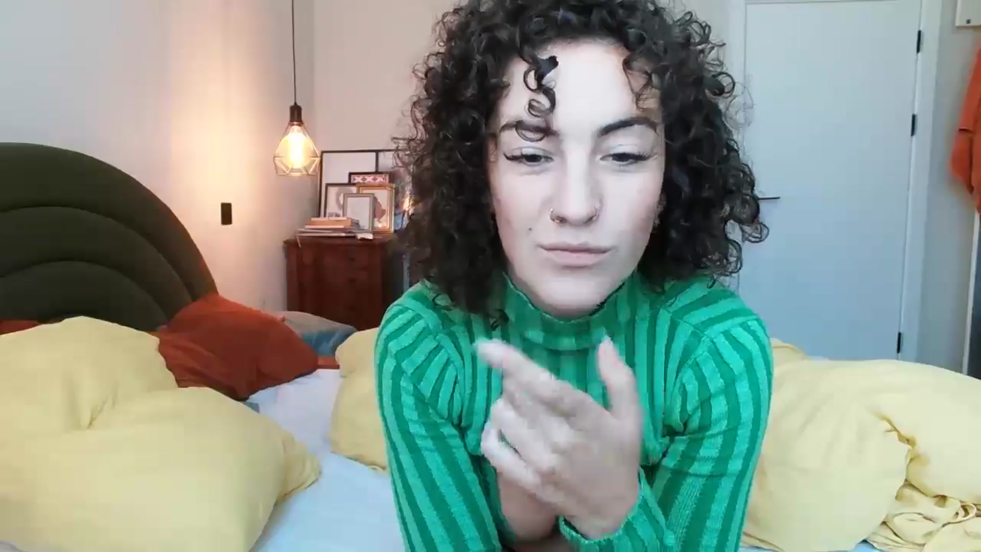 Gallery image thumbnail from MissAveryBlue's myfreecams stream on, 11/27/2024, 12:57 image 3 of 20