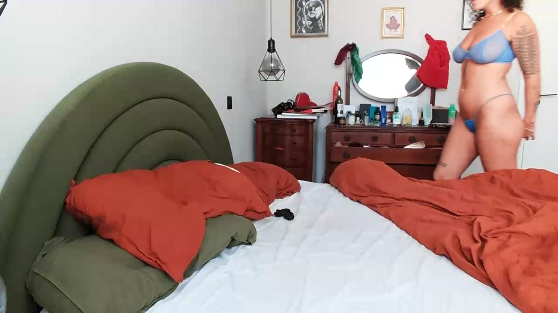 Gallery image thumbnail from MissAveryBlue's myfreecams stream on, 05/16/2026, 11:36 image 2 of 20