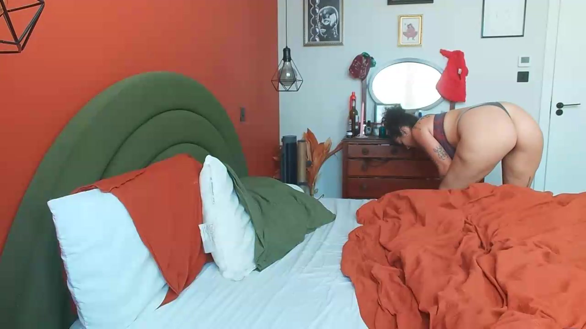Gallery image thumbnail from MissAveryBlue's myfreecams stream on, 08/19/2026, 12:57 image 11 of 20