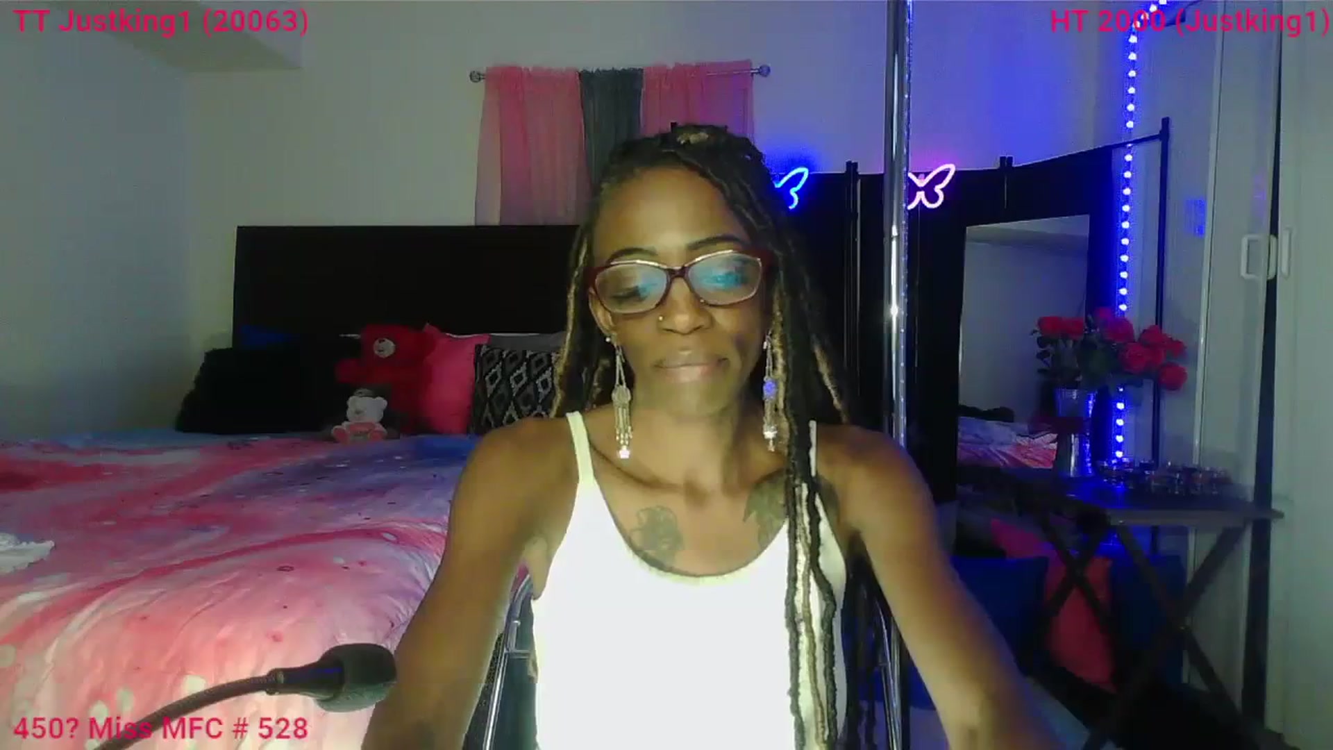 Gallery image thumbnail from MissBLT's myfreecams stream on, 08/28/2023, 09:00 image 2 of 20