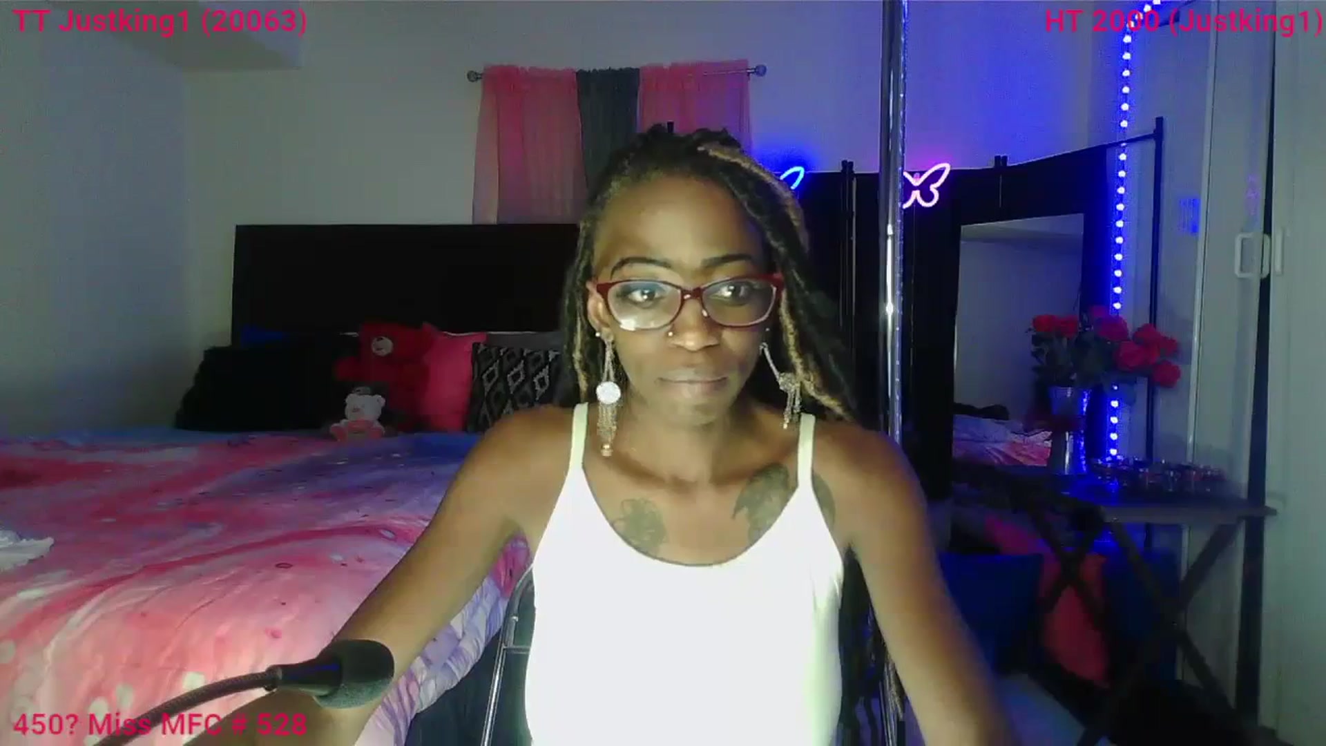 Gallery image thumbnail from MissBLT's myfreecams stream on, 08/28/2023, 09:00 image 6 of 20