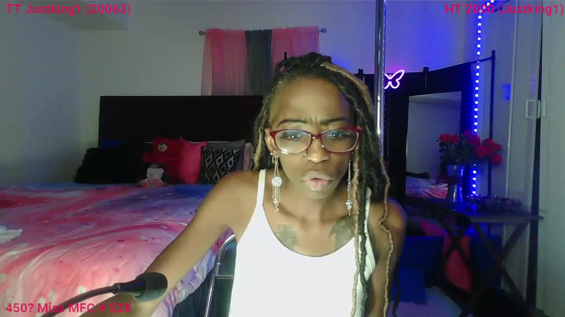 Gallery image thumbnail from MissBLT's myfreecams stream on, 08/28/2023, 09:00 image 4 of 20