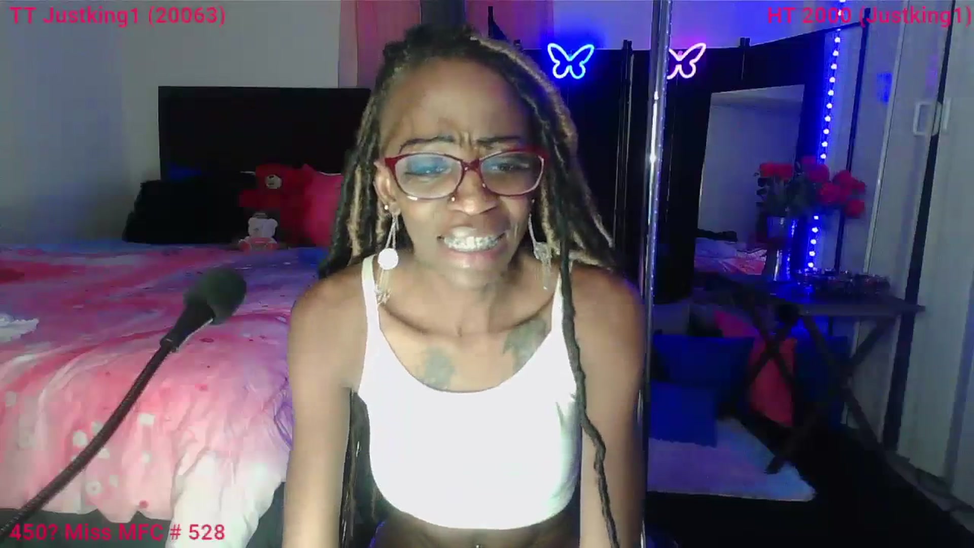 Gallery image thumbnail from MissBLT's myfreecams stream on, 08/28/2023, 09:00 image 11 of 20