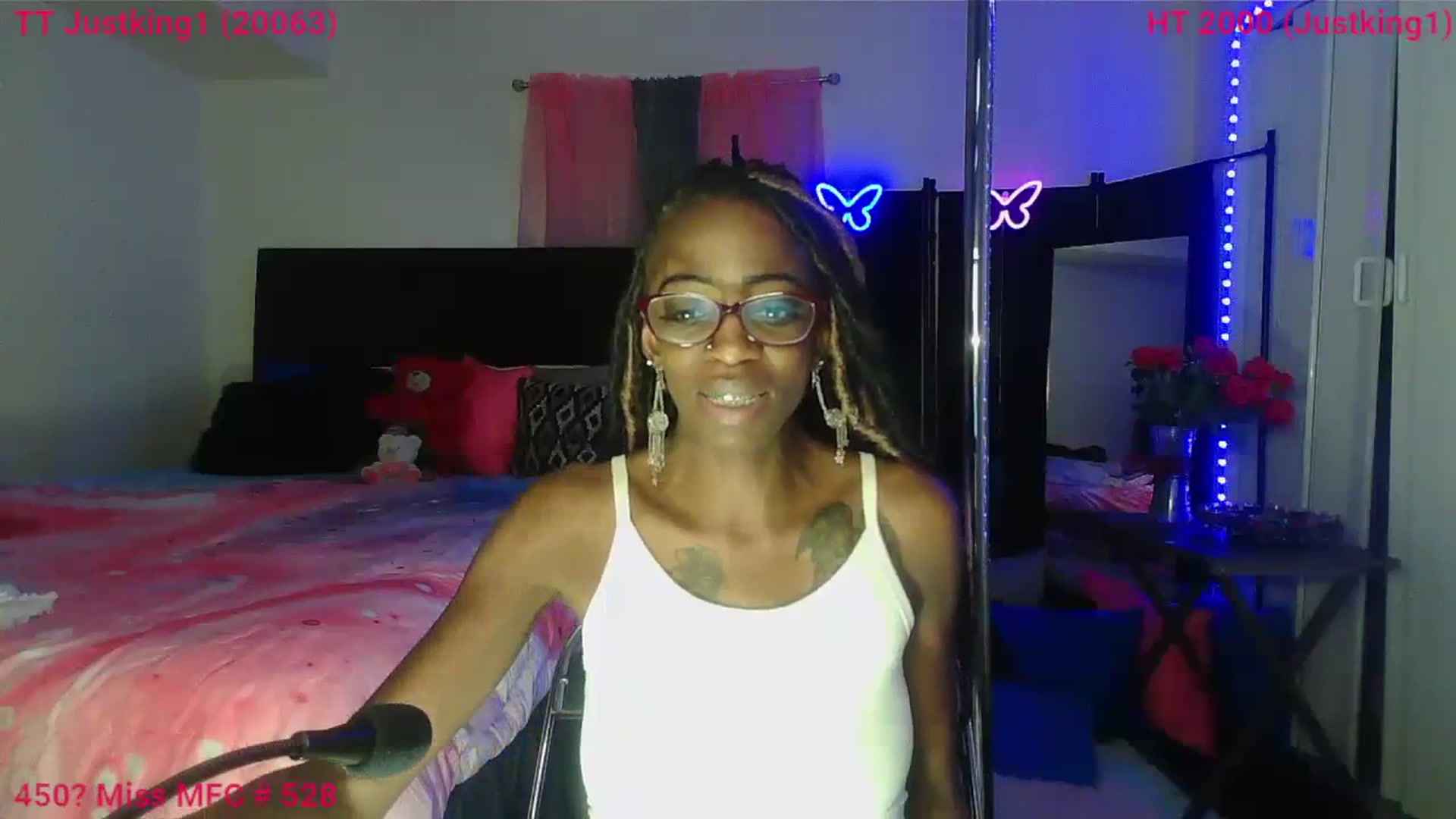 Gallery image thumbnail from MissBLT's myfreecams stream on, 08/28/2023, 09:00 image 7 of 20