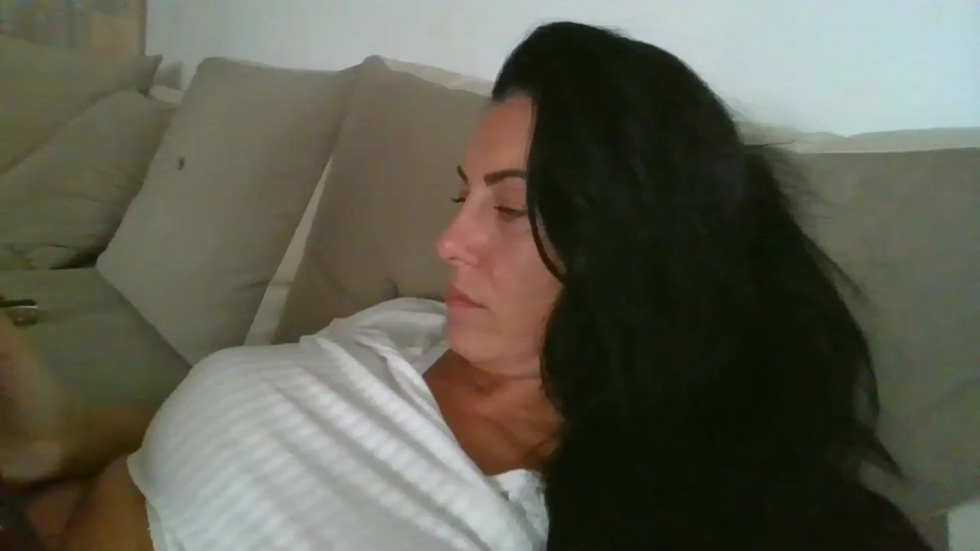 Gallery image thumbnail from MissBee's myfreecams stream on, 06/21/2024, 14:54 image 9 of 20
