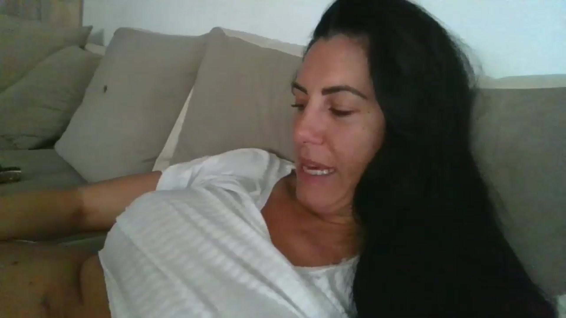 Gallery image thumbnail from MissBee's myfreecams stream on, 06/21/2024, 14:54 image 4 of 20