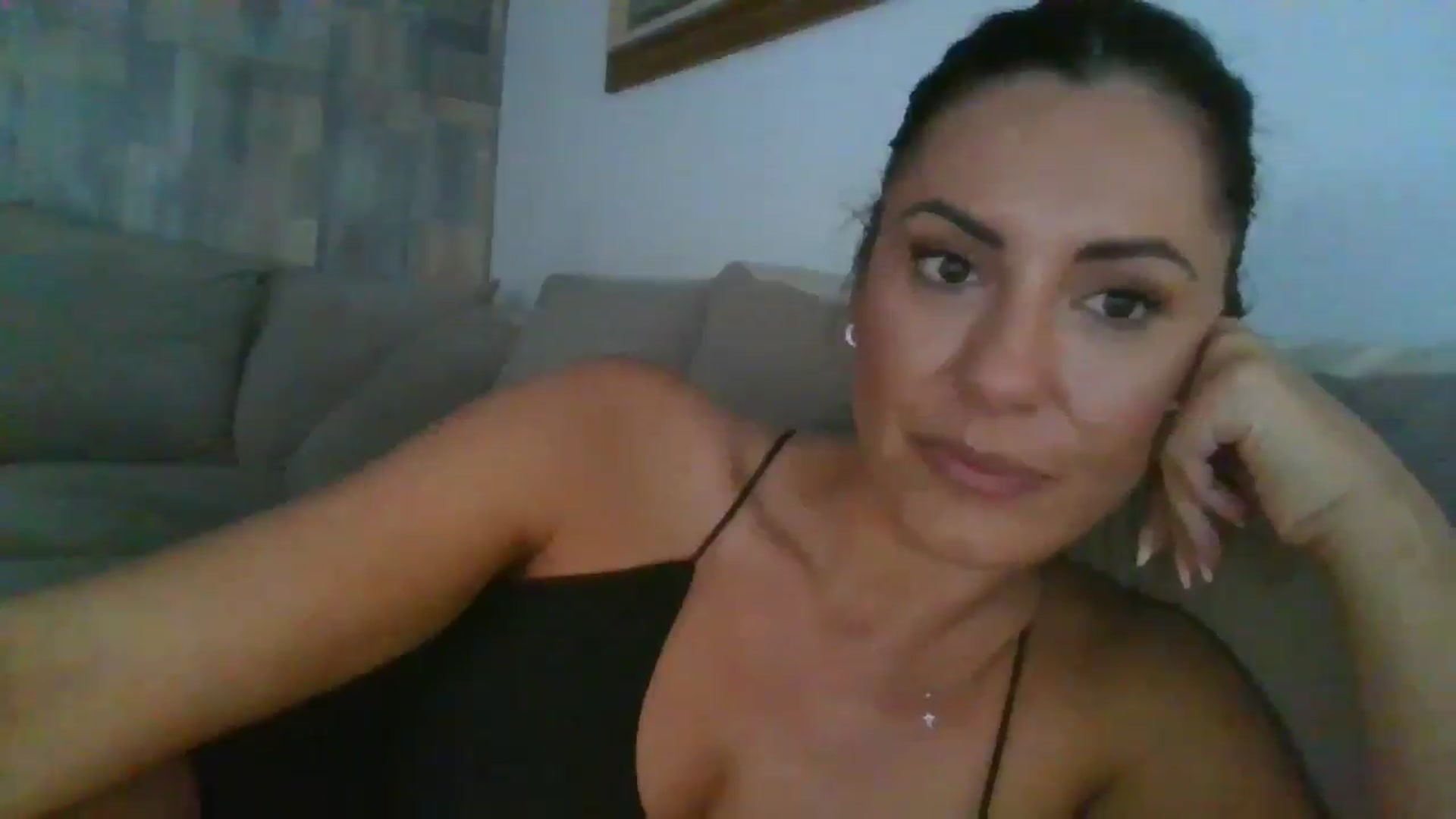 Gallery image thumbnail from MissBee's myfreecams stream on, 07/04/2024, 16:12 image 17 of 20