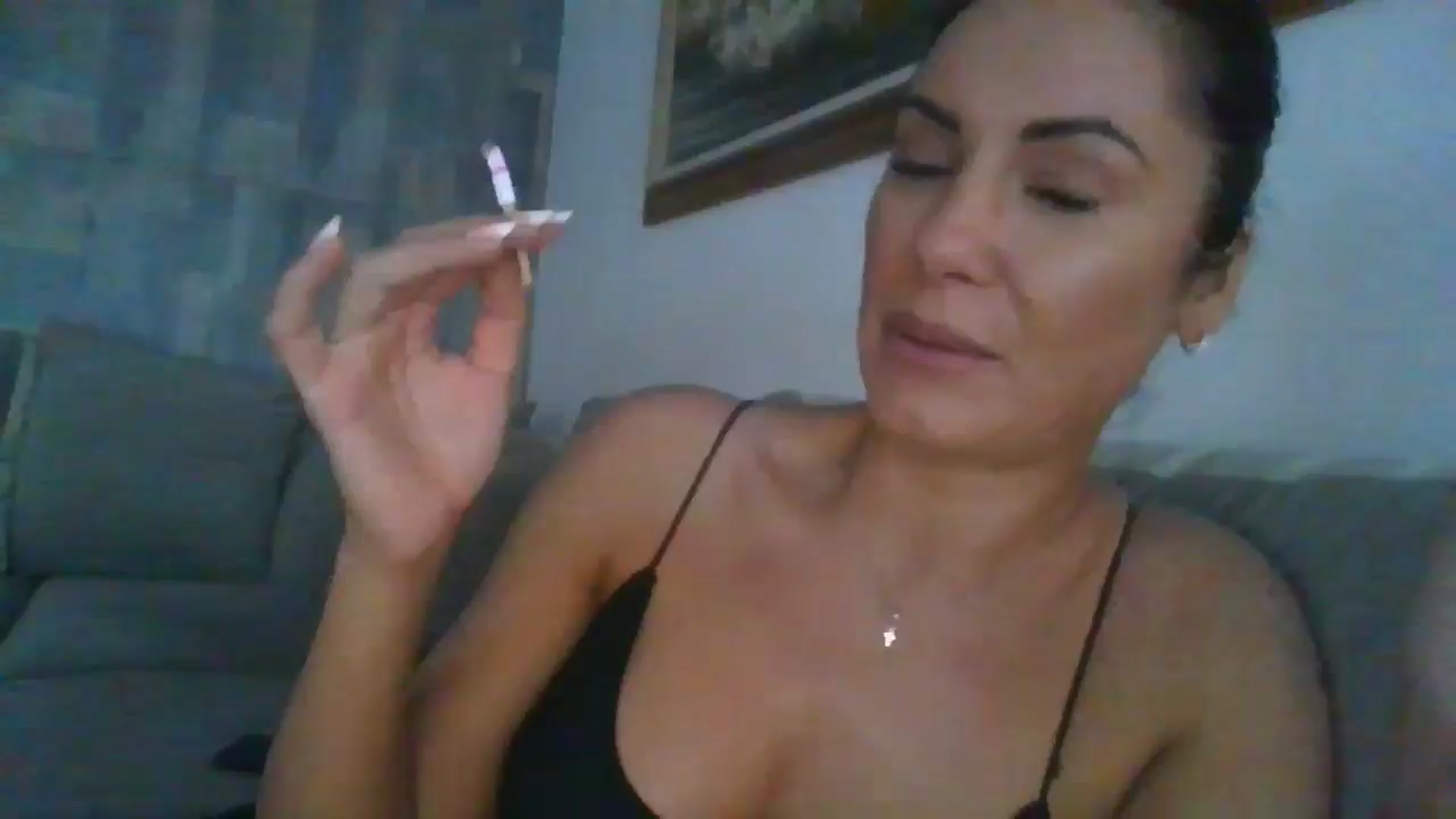 Gallery image thumbnail from MissBee's myfreecams stream on, 07/04/2024, 16:12 image 1 of 20