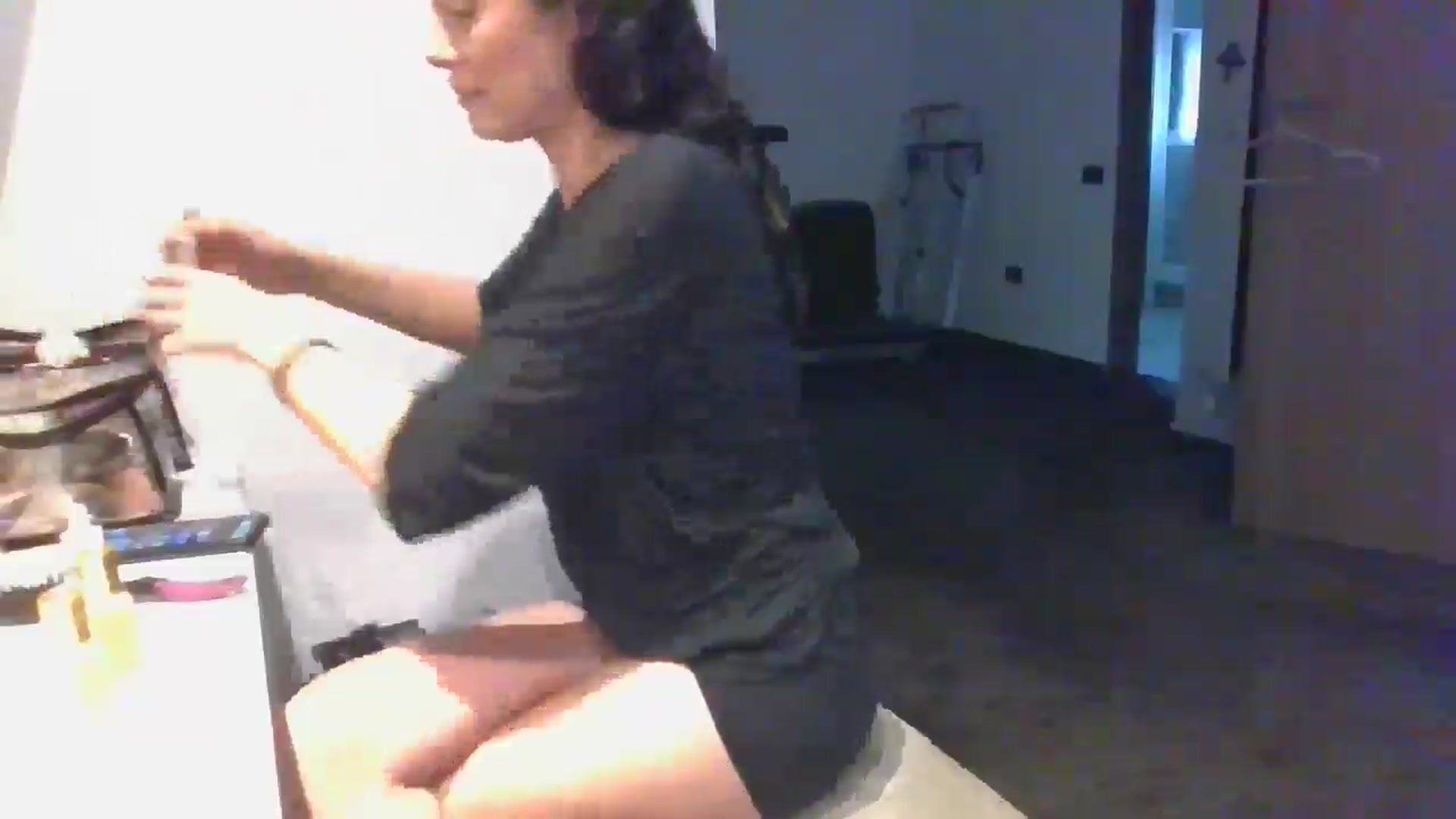 Gallery image thumbnail from MissBee's myfreecams stream on, 12/17/2024, 13:52 image 17 of 20