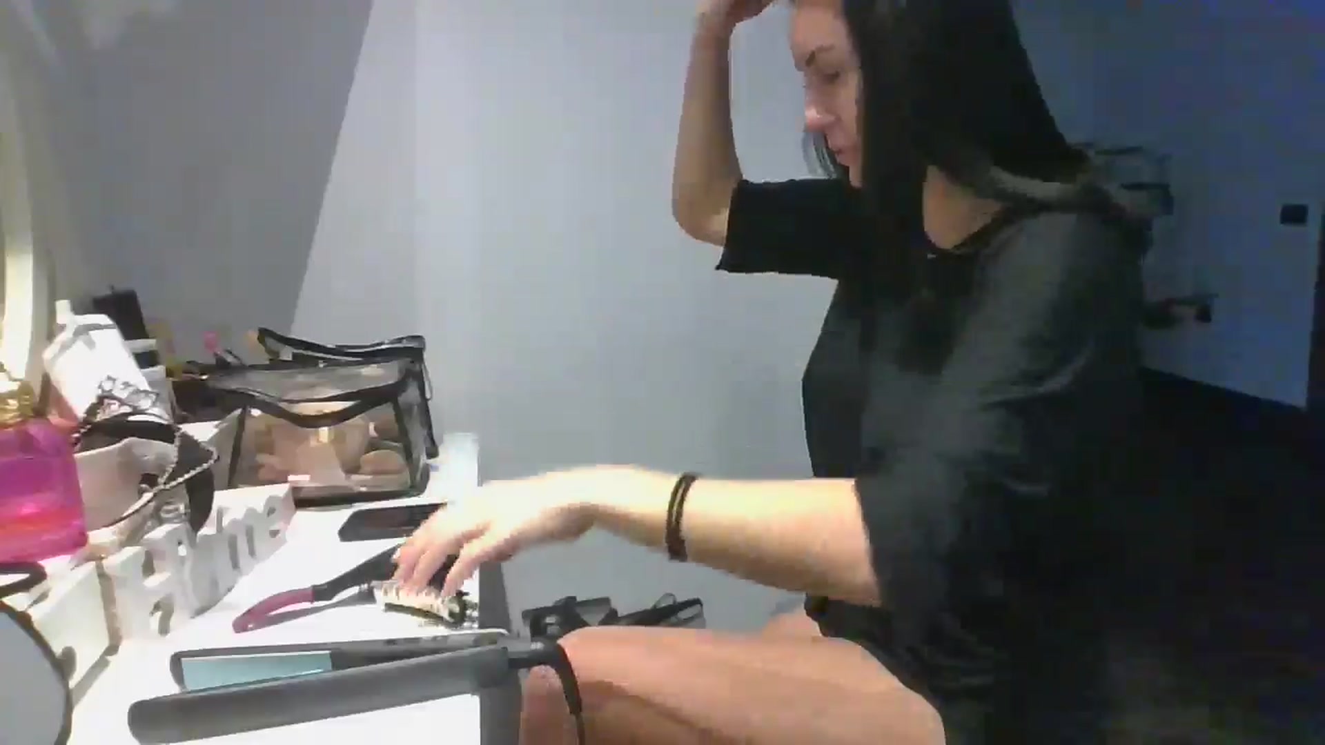 Gallery image thumbnail from MissBee's myfreecams stream on, 12/17/2024, 13:52 image 3 of 20