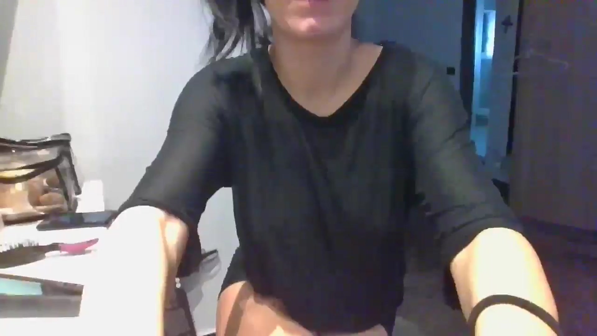 Gallery image thumbnail from MissBee's myfreecams stream on, 12/17/2024, 13:52 image 8 of 20