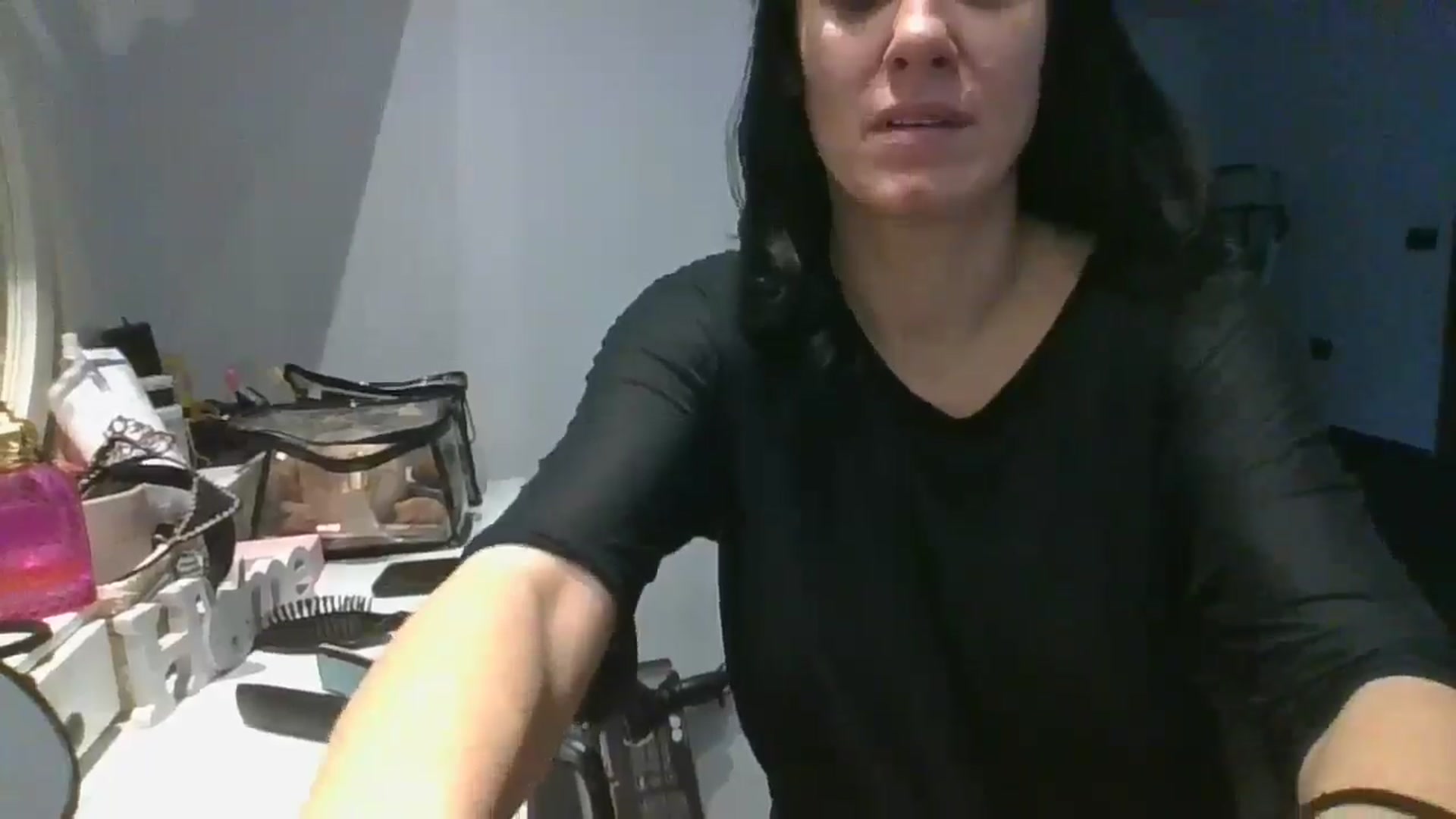 Gallery image thumbnail from MissBee's myfreecams stream on, 12/17/2024, 13:52 image 5 of 20