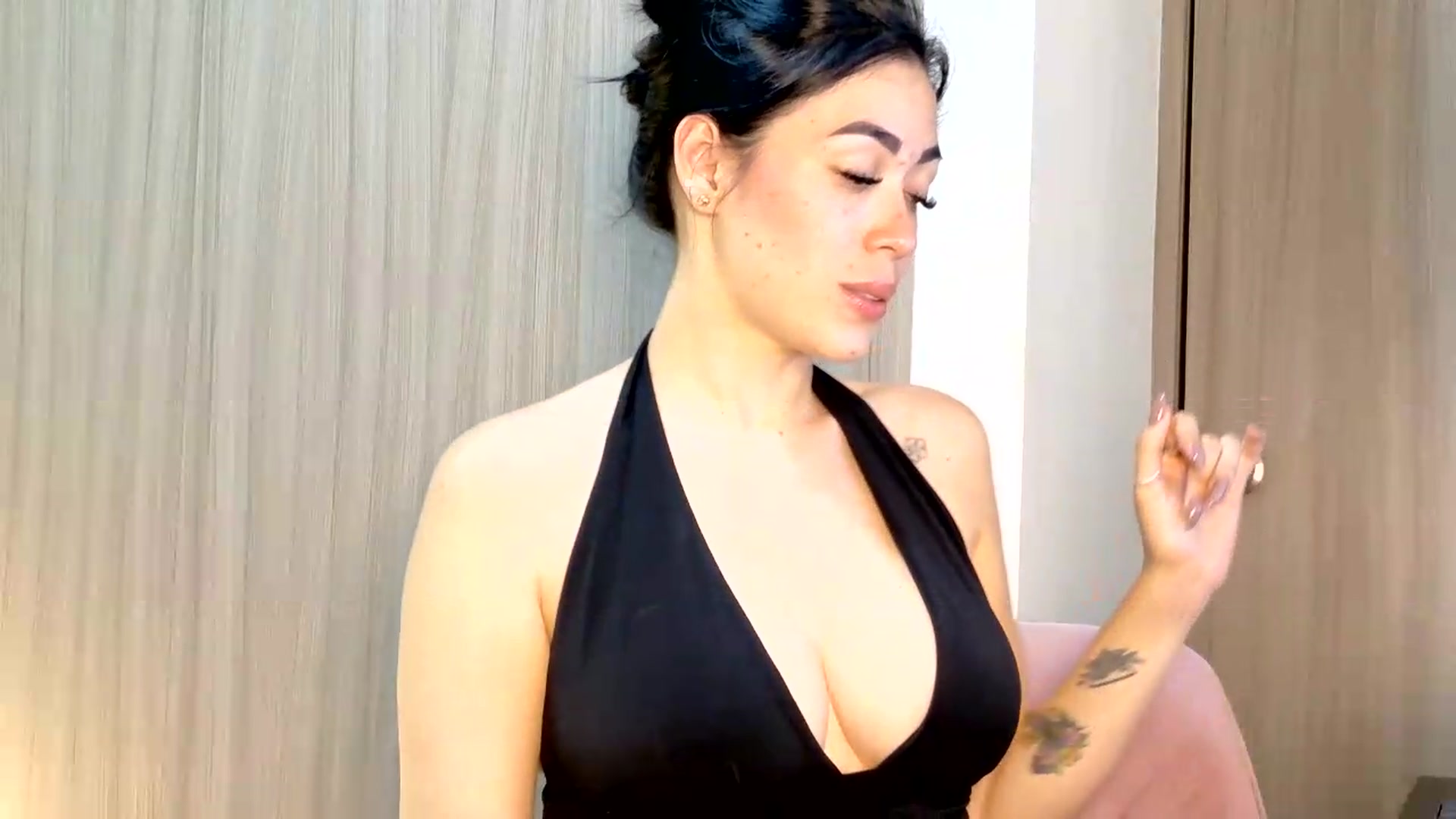 Gallery image thumbnail from MissBree_'s myfreecams stream on, 08/21/2026, 06:11 image 4 of 20