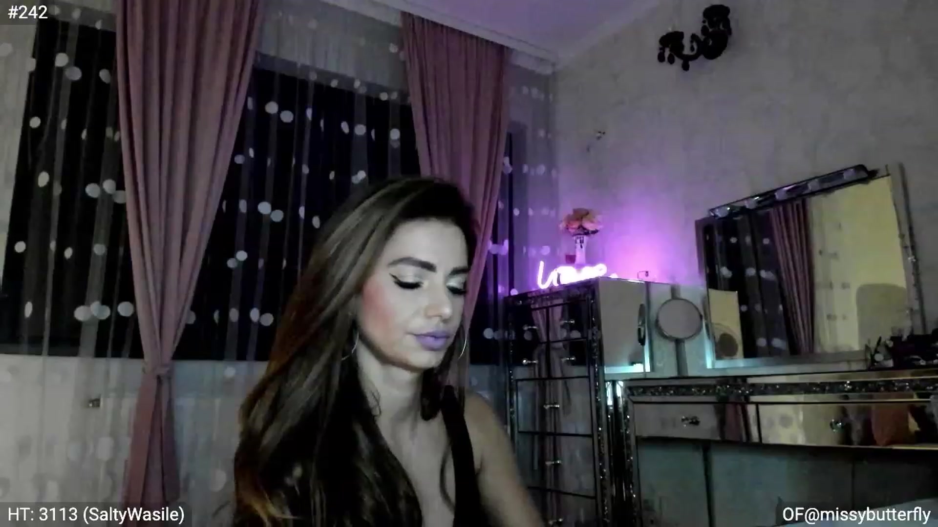 Gallery image thumbnail from MissButterfly's myfreecams stream on, 11/19/2022, 02:01 image 20 of 20