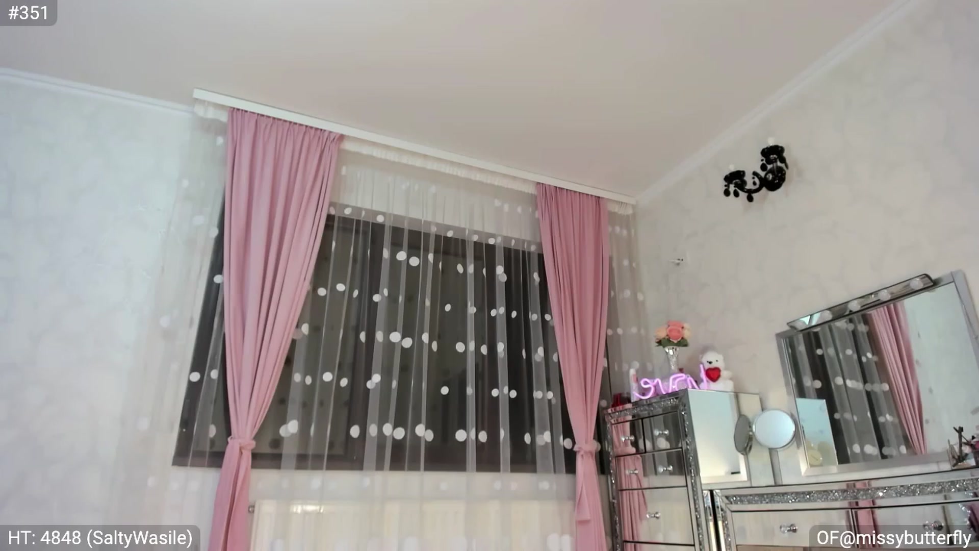 Gallery image thumbnail from MissButterfly's myfreecams stream on, 11/24/2022, 03:14 image 16 of 20