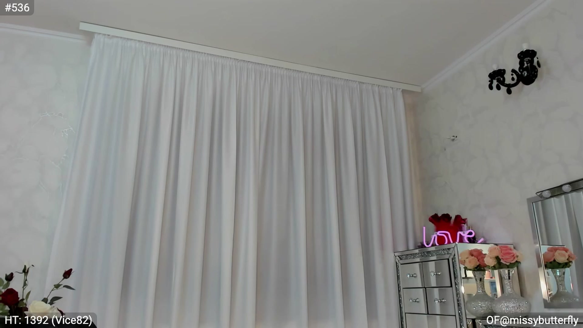 Gallery image thumbnail from MissButterfly's myfreecams stream on, 03/31/2023, 03:21 image 11 of 20