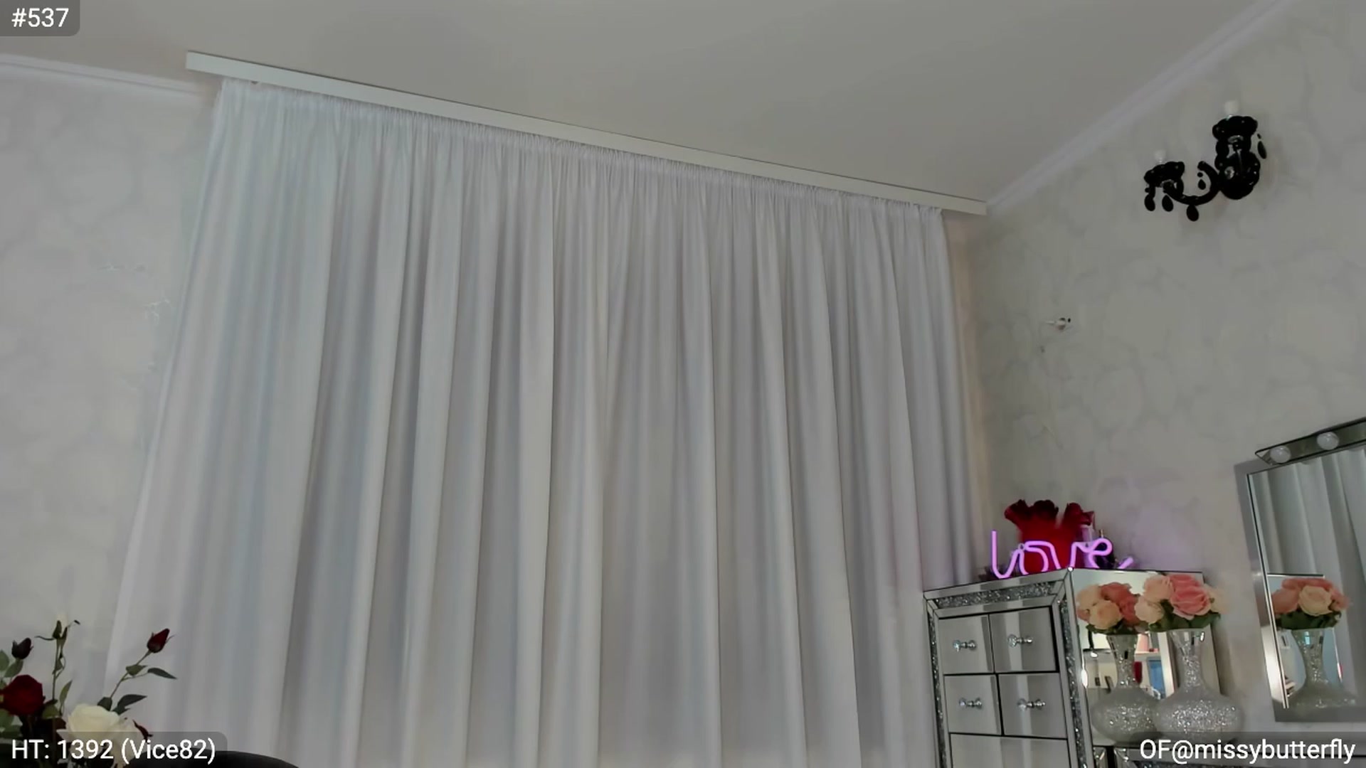 Gallery image thumbnail from MissButterfly's myfreecams stream on, 03/31/2023, 05:15 image 6 of 20