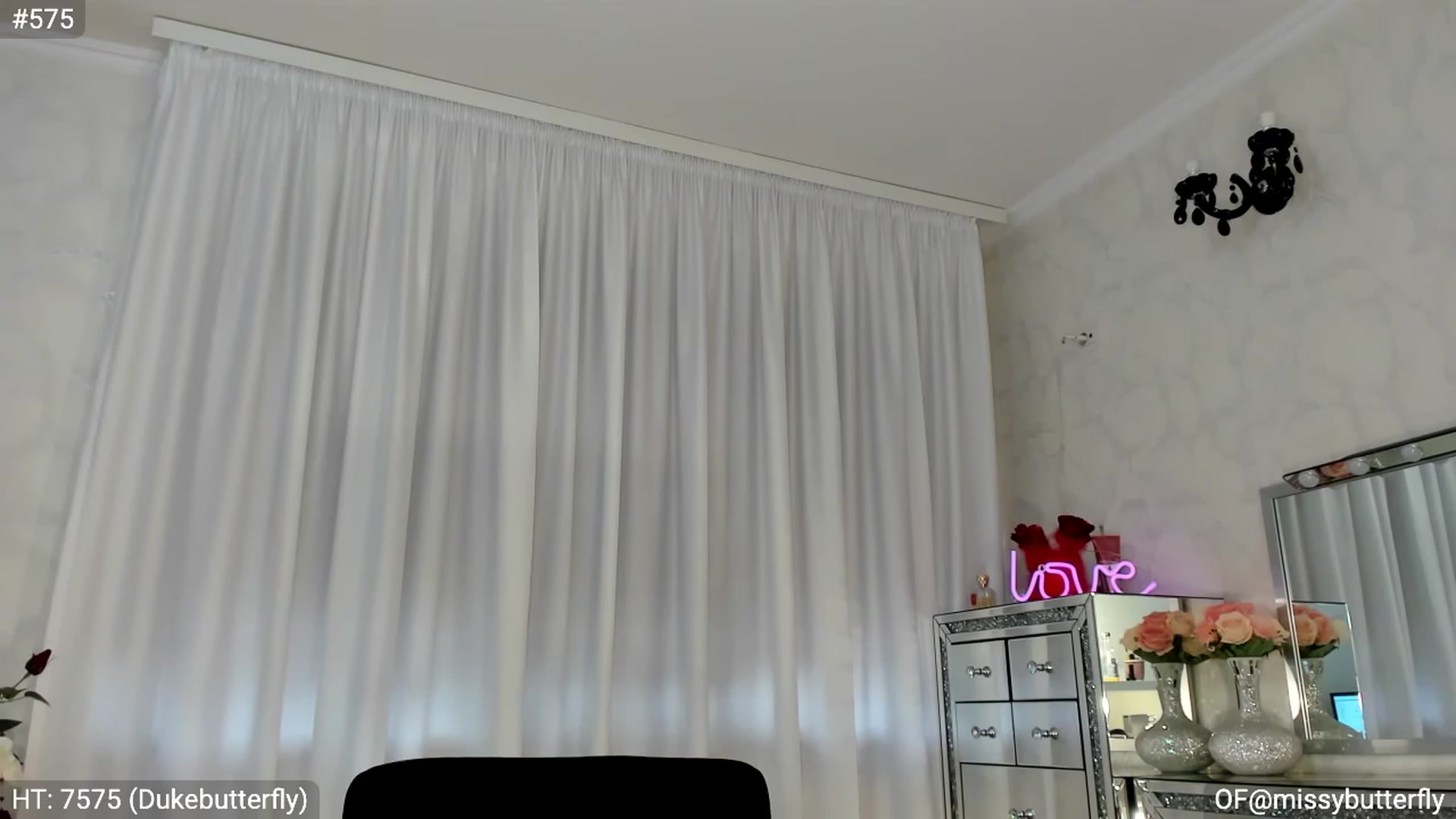 Gallery image thumbnail from MissButterfly's myfreecams stream on, 04/15/2023, 07:17 image 6 of 20