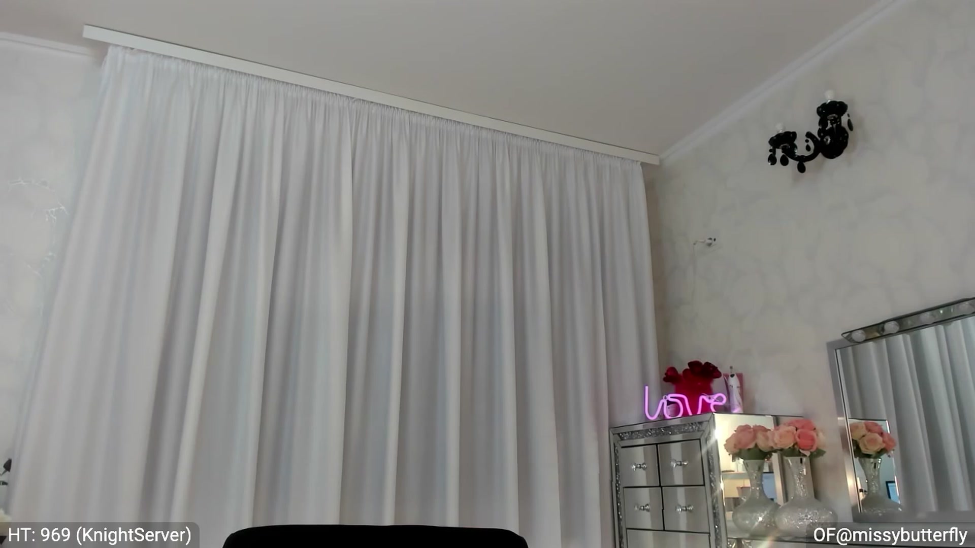 Gallery image thumbnail from MissButterfly's myfreecams stream on, 04/27/2023, 24:01 image 17 of 20
