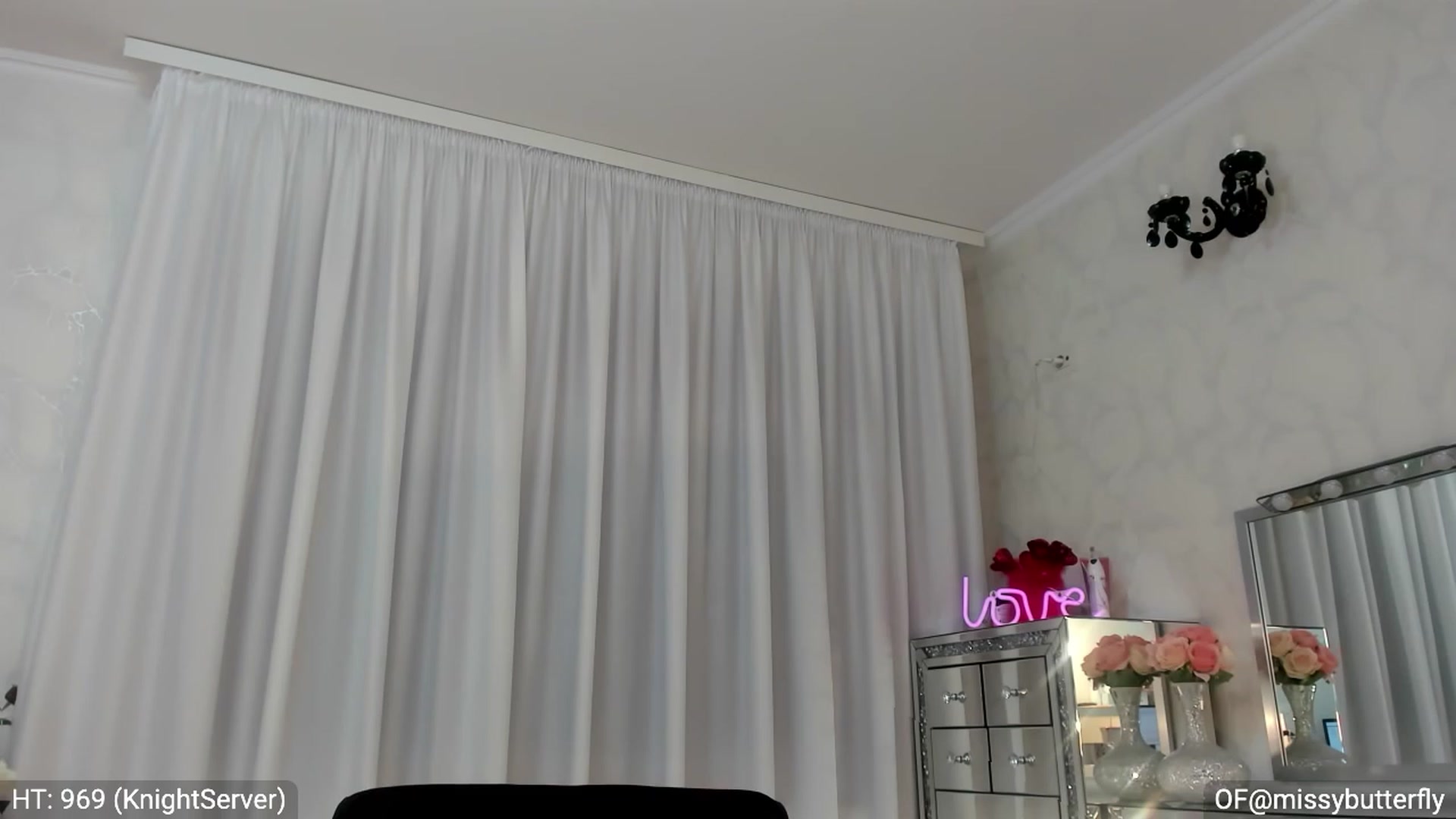 Gallery image thumbnail from MissButterfly's myfreecams stream on, 04/27/2023, 24:01 image 19 of 20