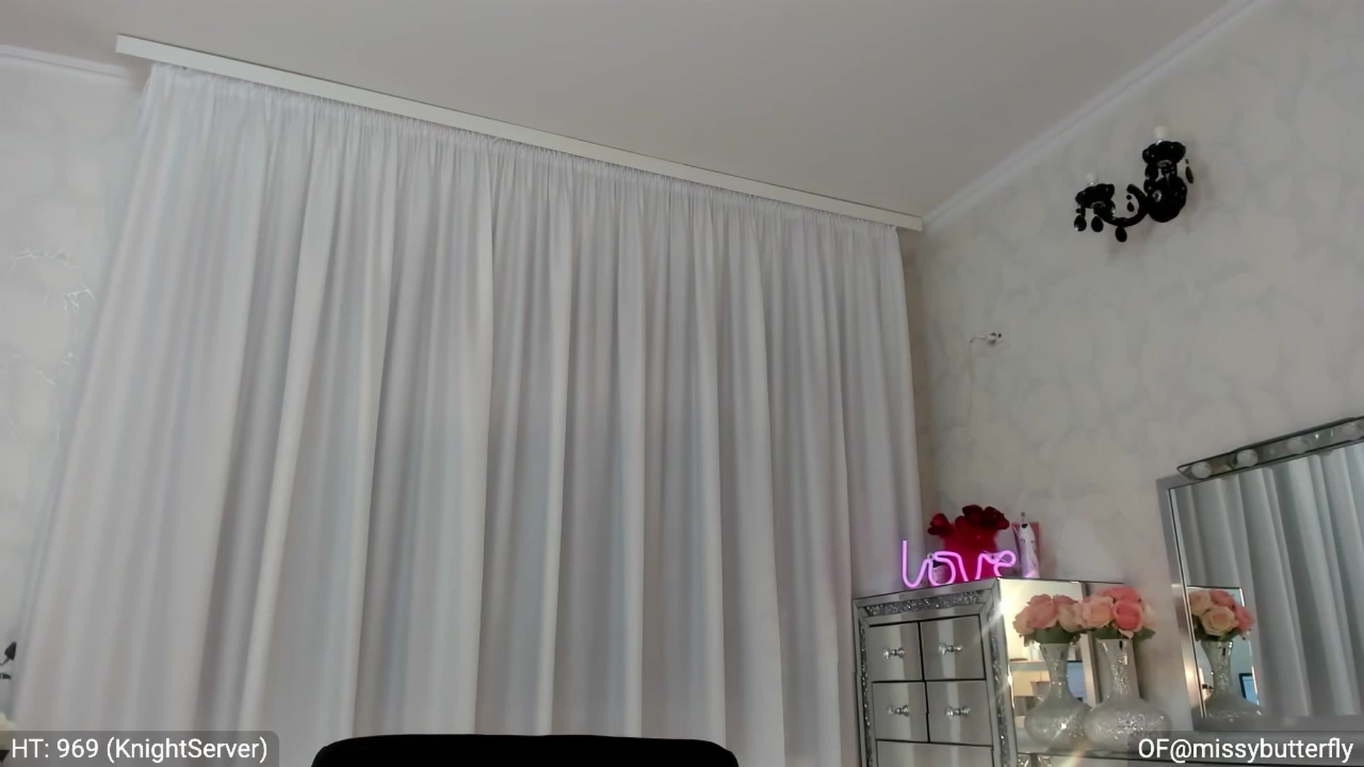 Gallery image thumbnail from MissButterfly's myfreecams stream on, 04/27/2023, 24:01 image 18 of 20