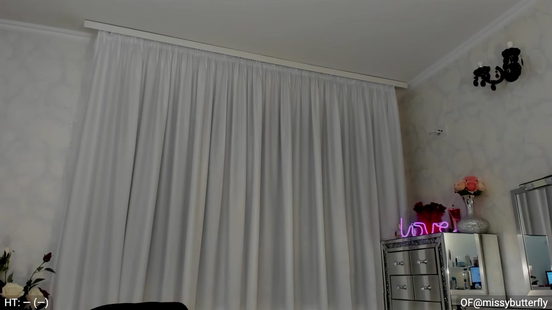 Gallery image thumbnail from MissButterfly's myfreecams stream on, 05/06/2023, 24:03 image 2 of 20