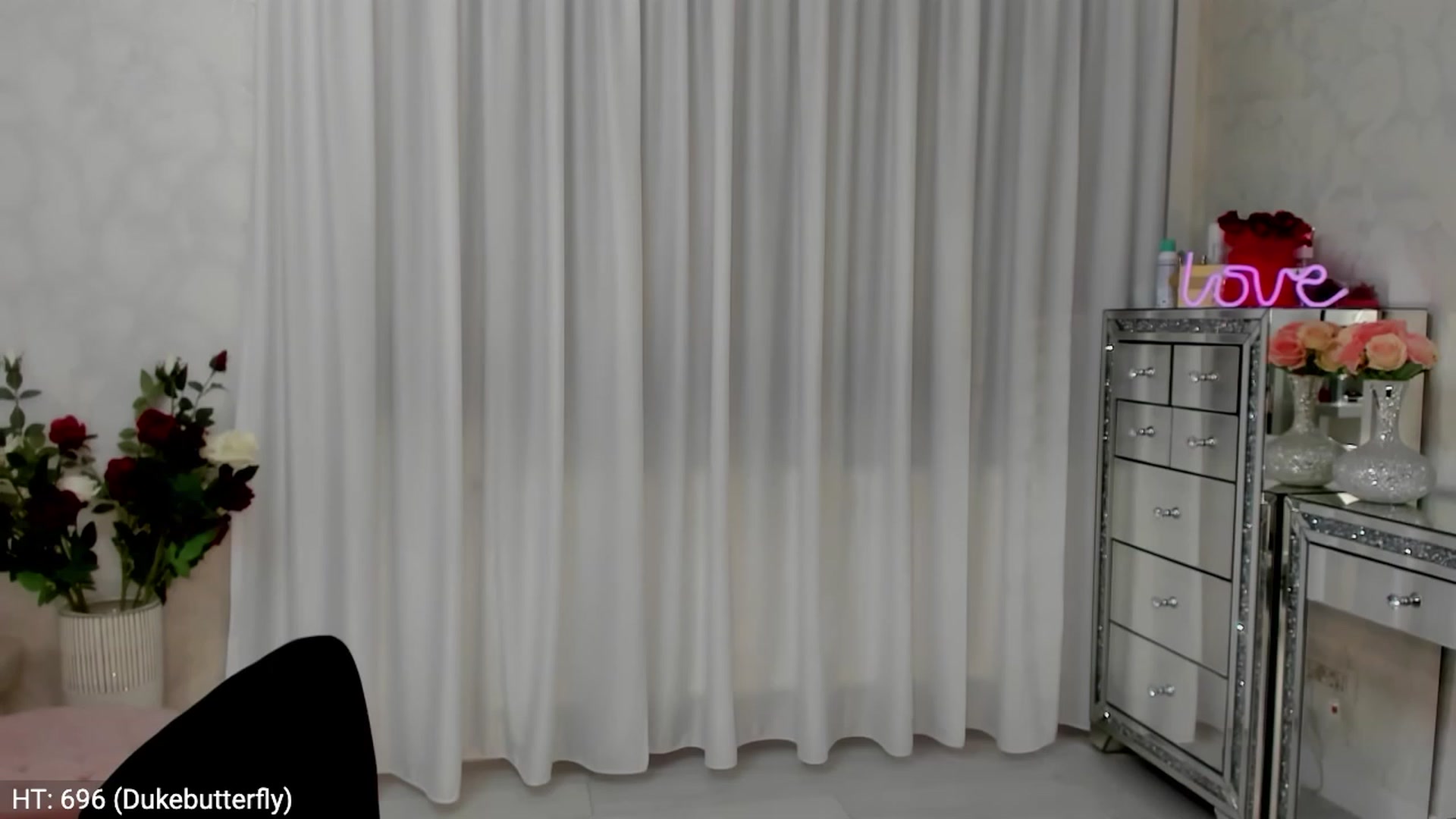 Gallery image thumbnail from MissButterfly's myfreecams stream on, 09/28/2023, 23:05 image 12 of 20