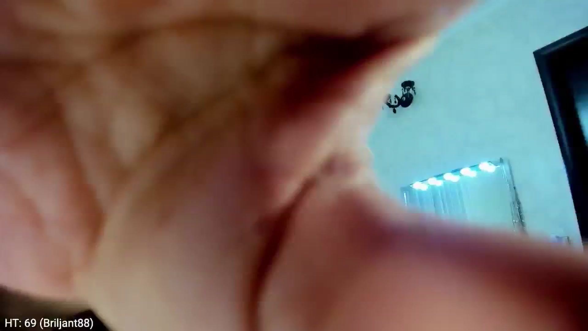 Gallery image thumbnail from MissButterfly's myfreecams stream on, 06/07/2024, 24:02 image 18 of 20