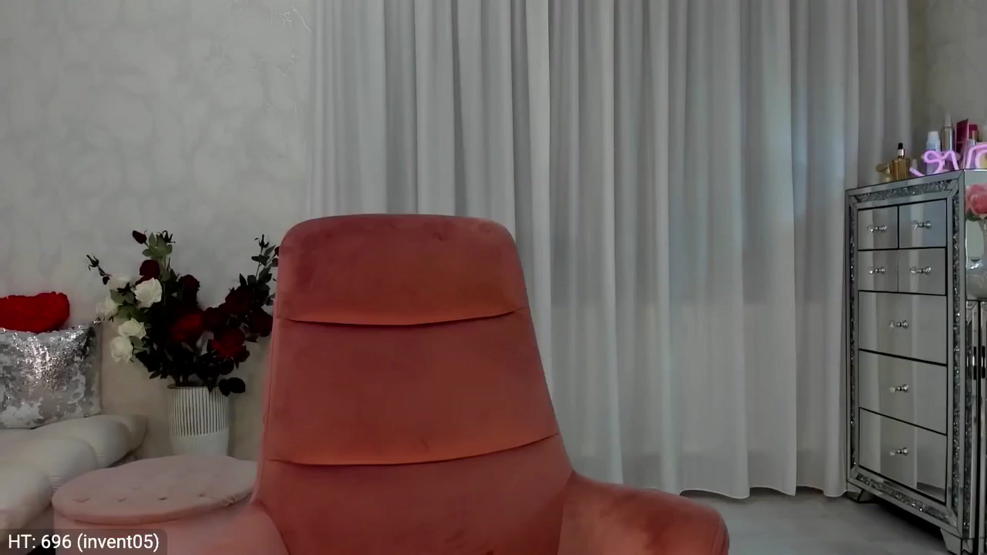Gallery image thumbnail from MissButterfly's myfreecams stream on, 06/21/2024, 01:23 image 19 of 20