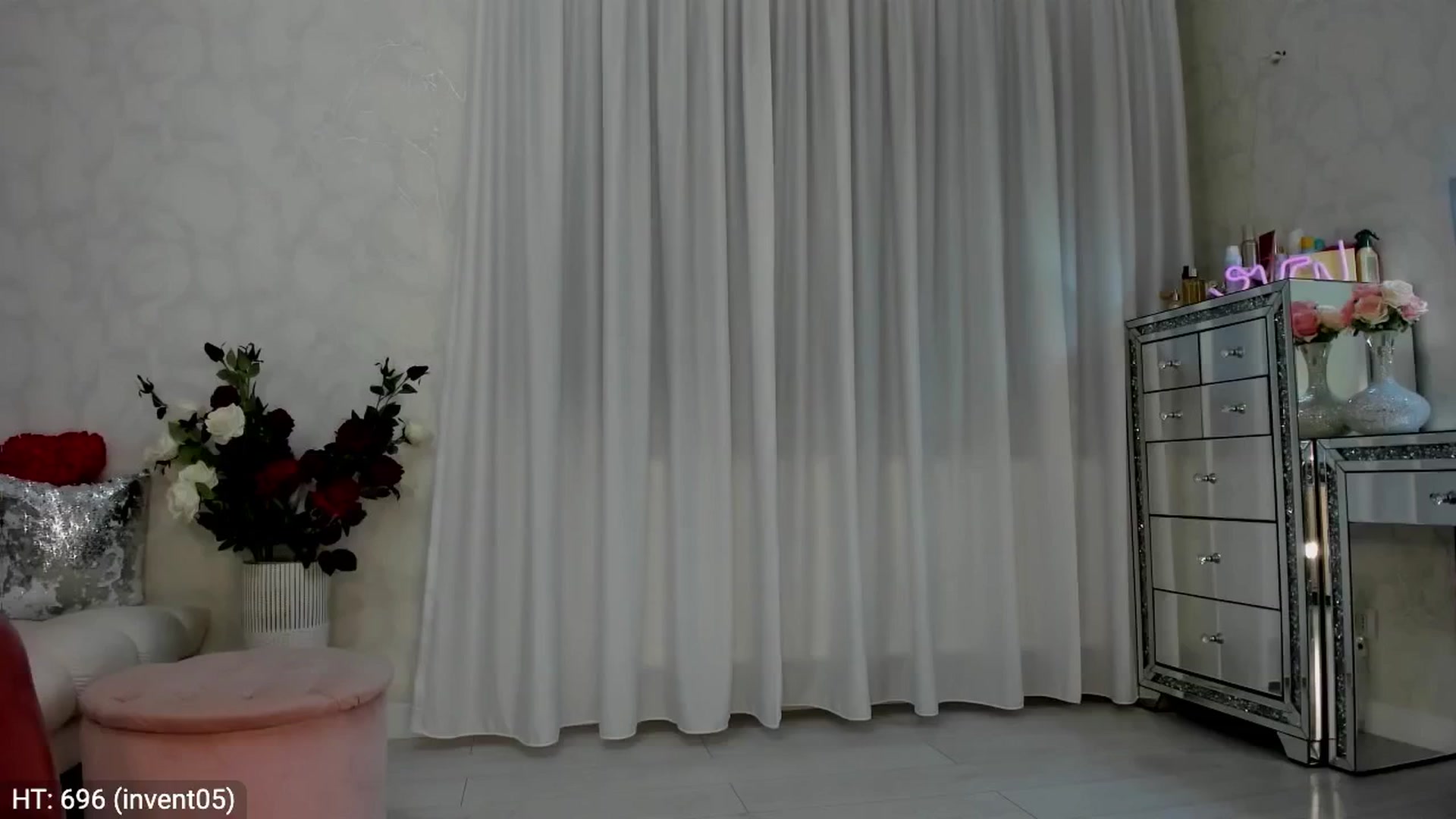 Gallery image thumbnail from MissButterfly's myfreecams stream on, 06/21/2024, 05:22 image 2 of 20