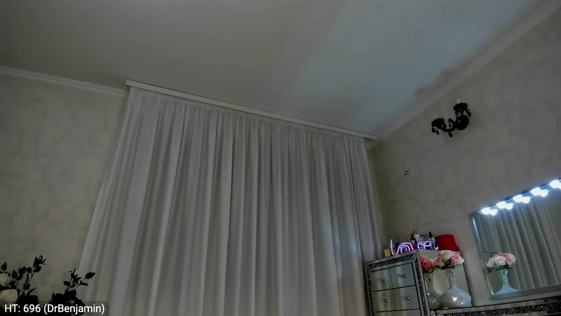 Gallery image thumbnail from MissButterfly's myfreecams stream on, 07/19/2024, 24:03 image 19 of 20