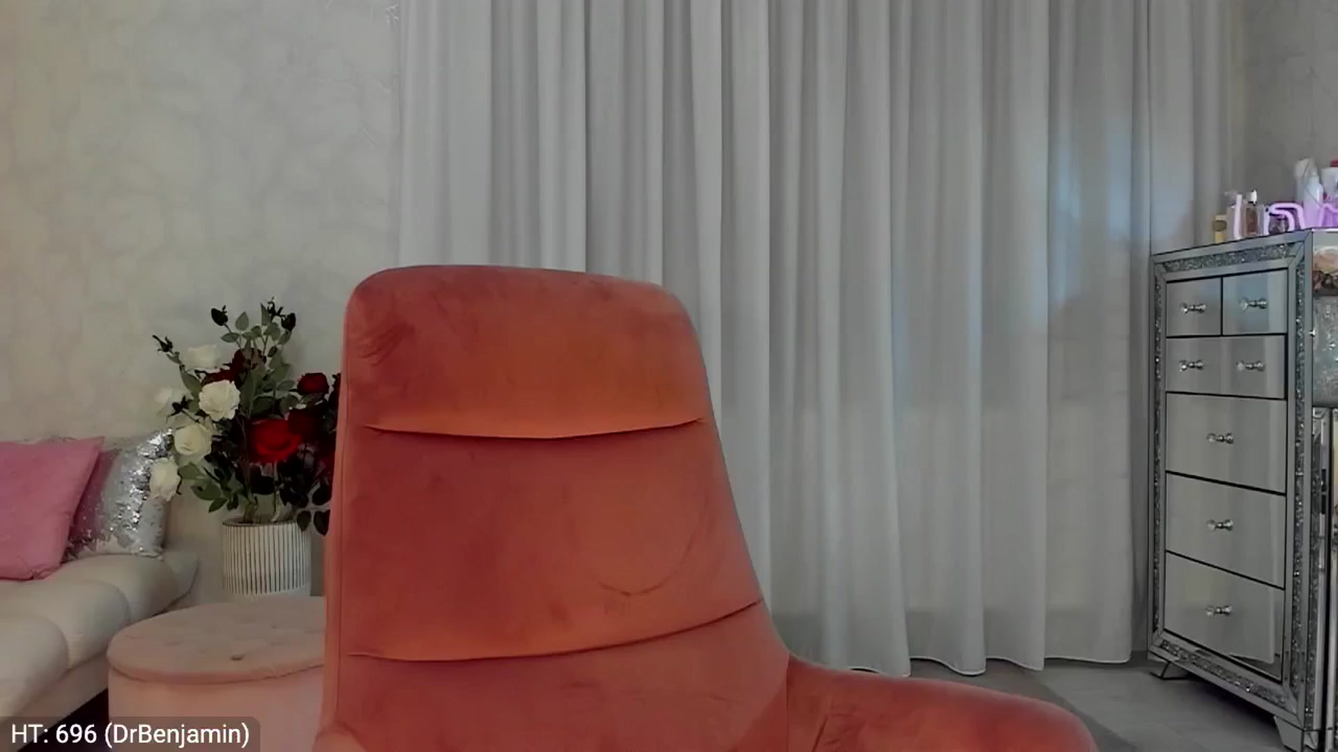 Gallery image thumbnail from MissButterfly's myfreecams stream on, 08/08/2024, 22:37 image 13 of 20