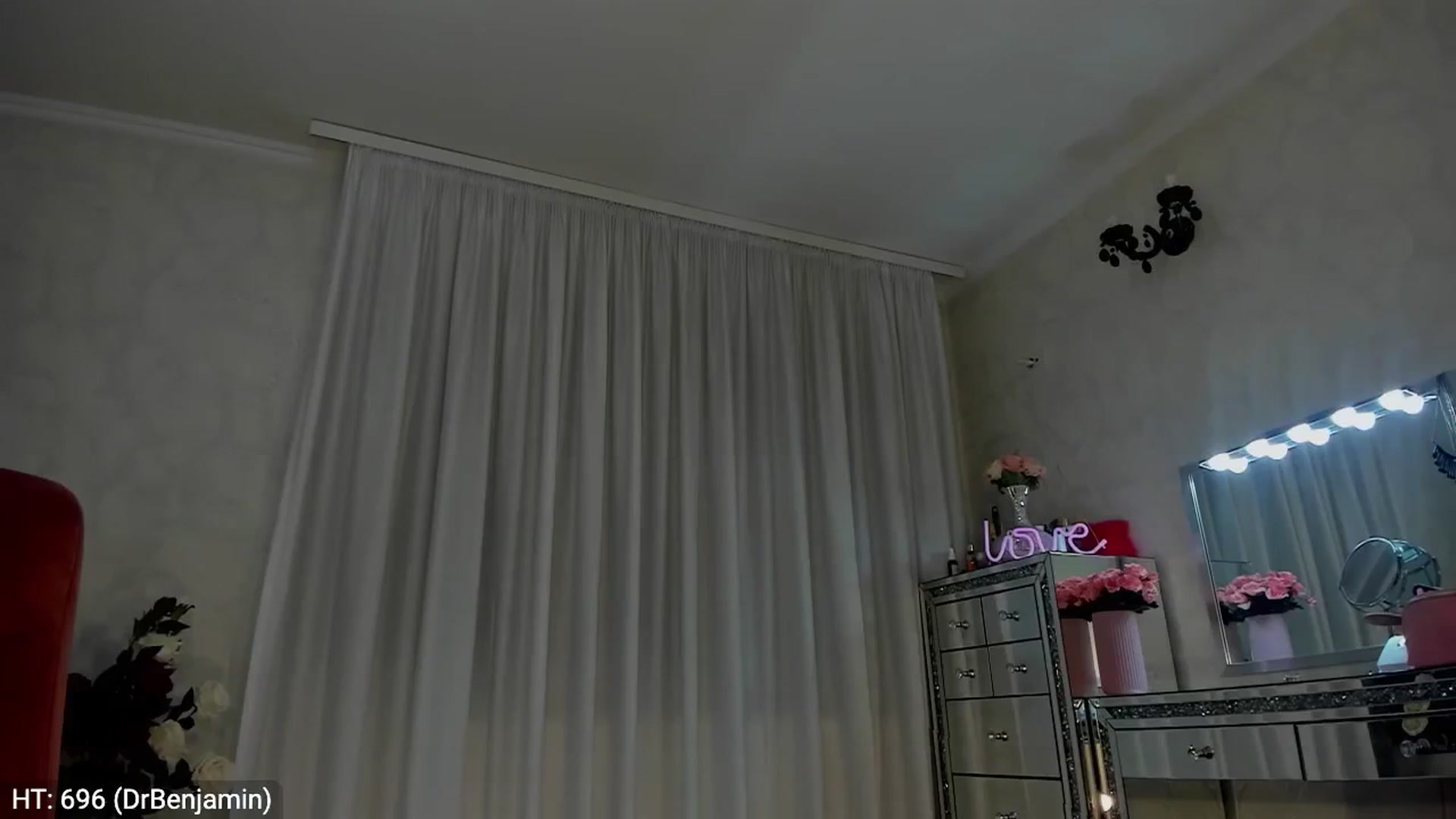 Gallery image thumbnail from MissButterfly's myfreecams stream on, 11/21/2024, 24:05 image 8 of 20