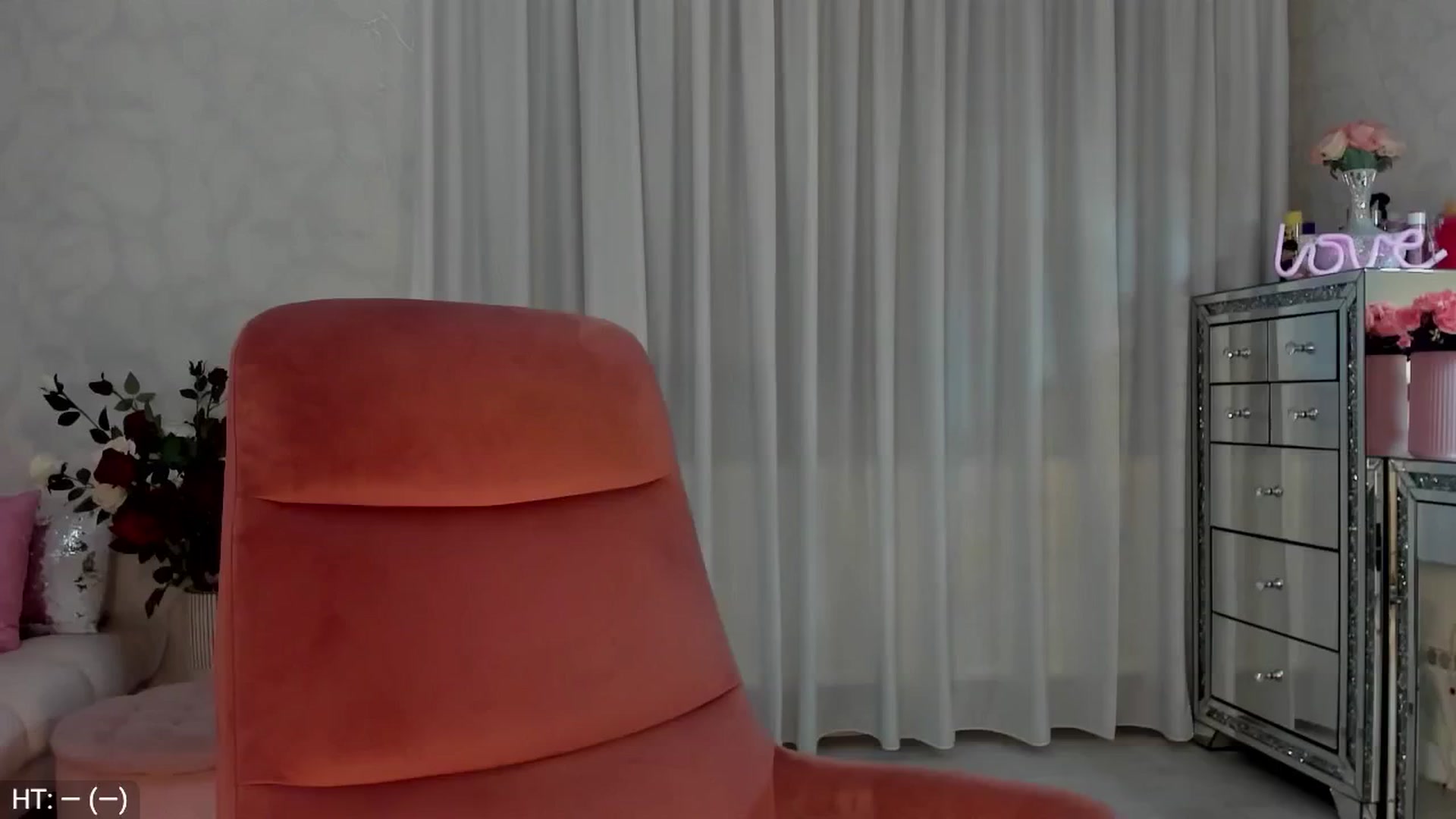 Gallery image thumbnail from MissButterfly's myfreecams stream on, 11/28/2024, 01:42 image 4 of 20