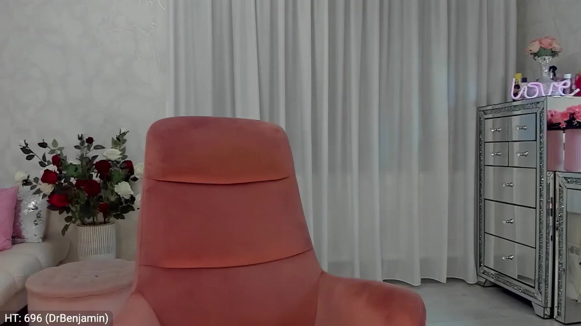 Gallery image thumbnail from MissButterfly's myfreecams stream on, 11/28/2024, 03:28 image 18 of 20